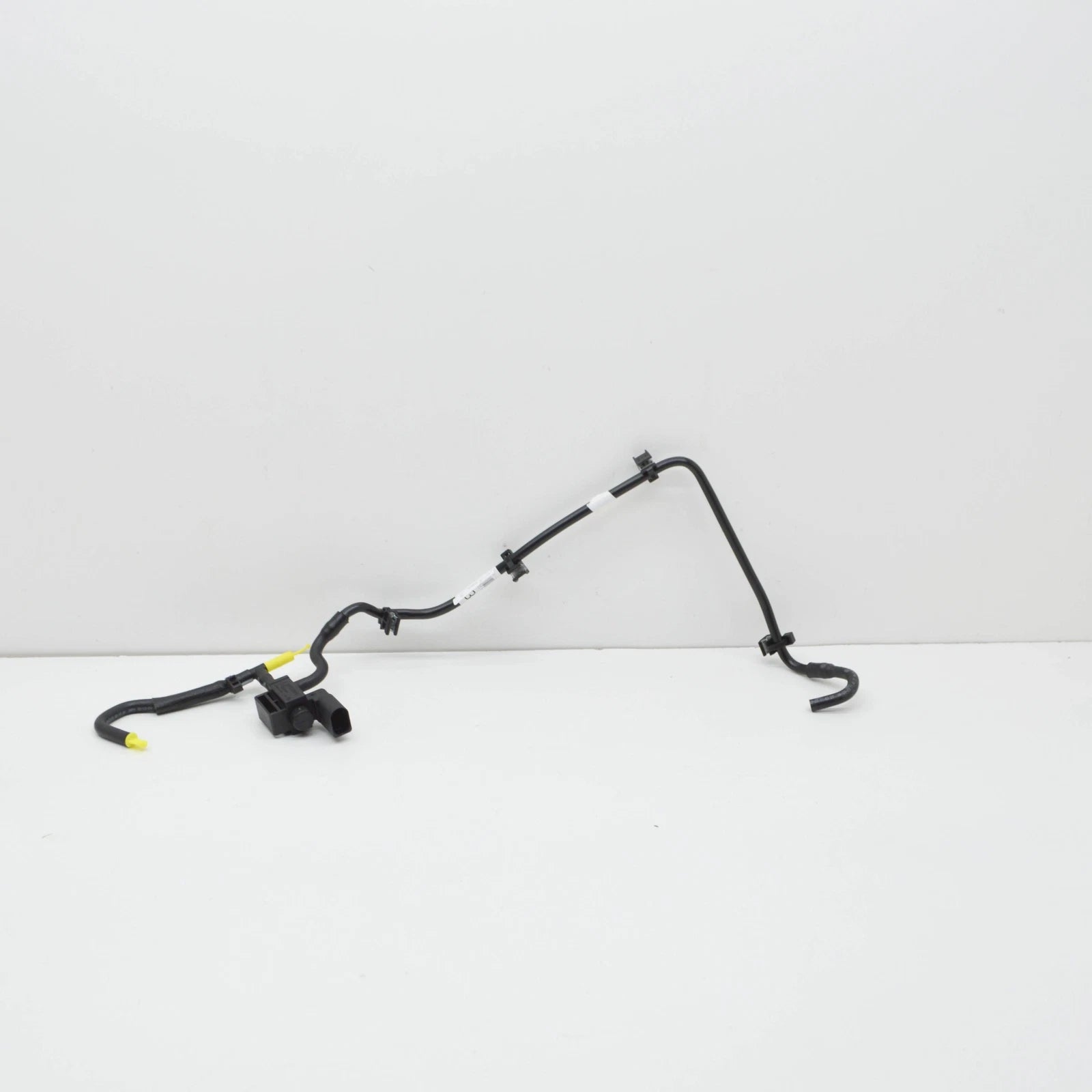 NEW AUDI A6 C8 ENGINE VACUUM HOSE 4K0131051B