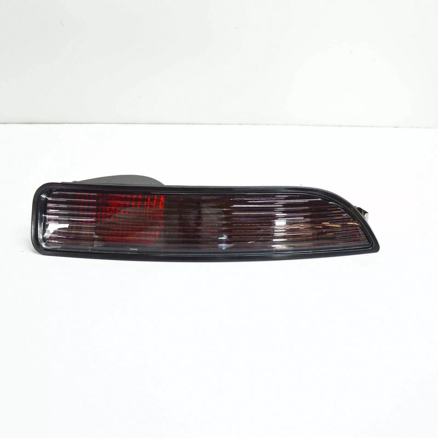 NEW VW BEETLE CONVERTIBLE 1C1 1Y7 9C1 REAR FOG LIGHT LEFT 1C0945701D
