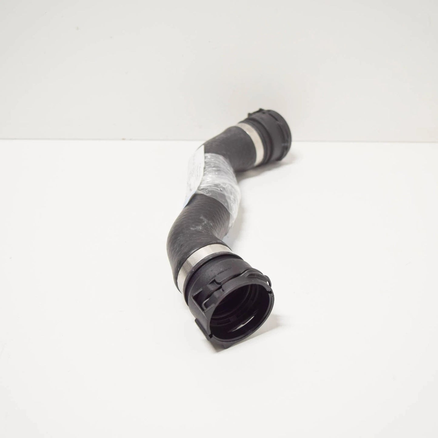 NEW BMW 5 E39 COOLING SYSTEM WATER HOSE PIPE 11532248865 ORIGINAL