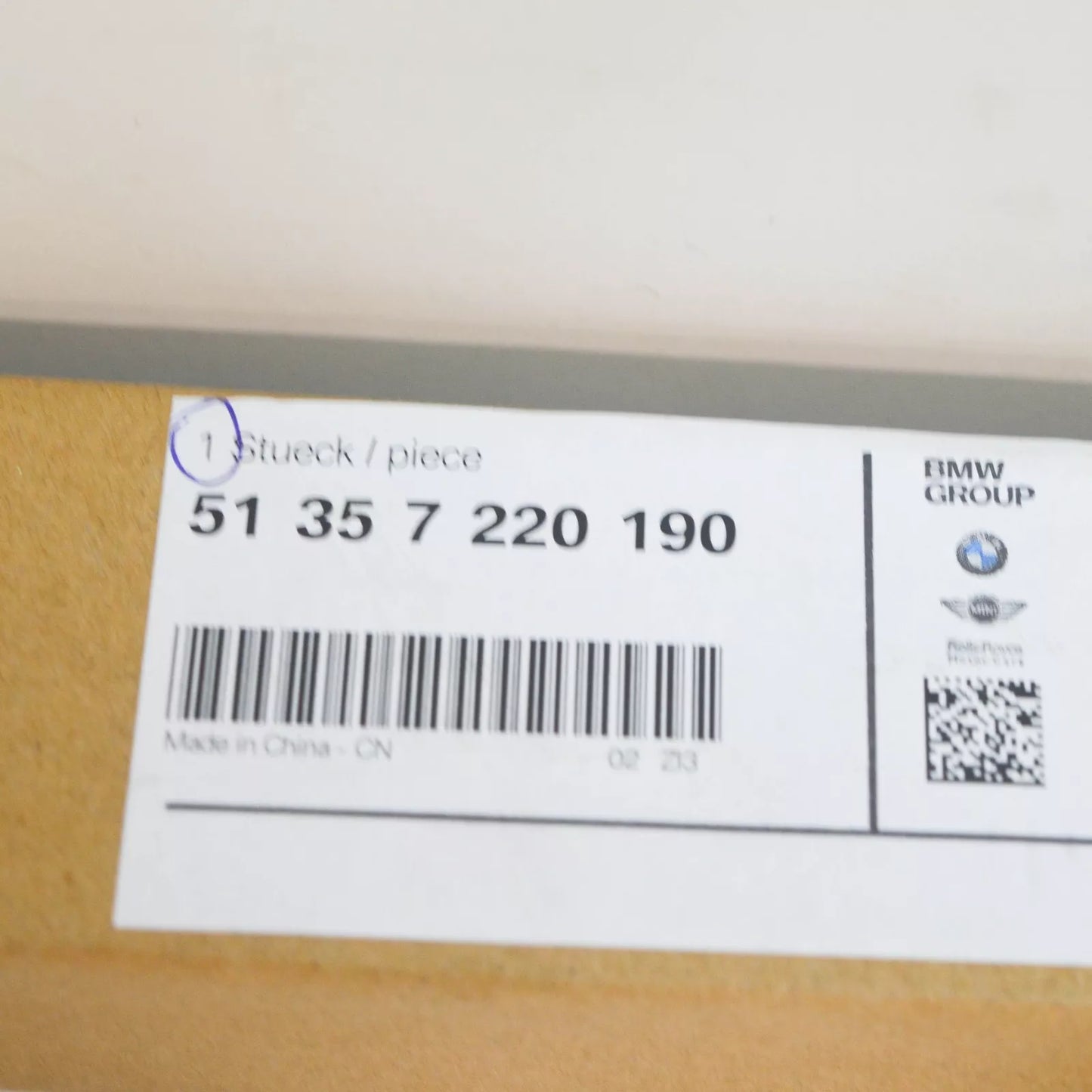 NEW BMW 3 E90 REAR RIGHT DOOR WINDOW OUTER WELL STRIP 51357220190 ORIGINAL