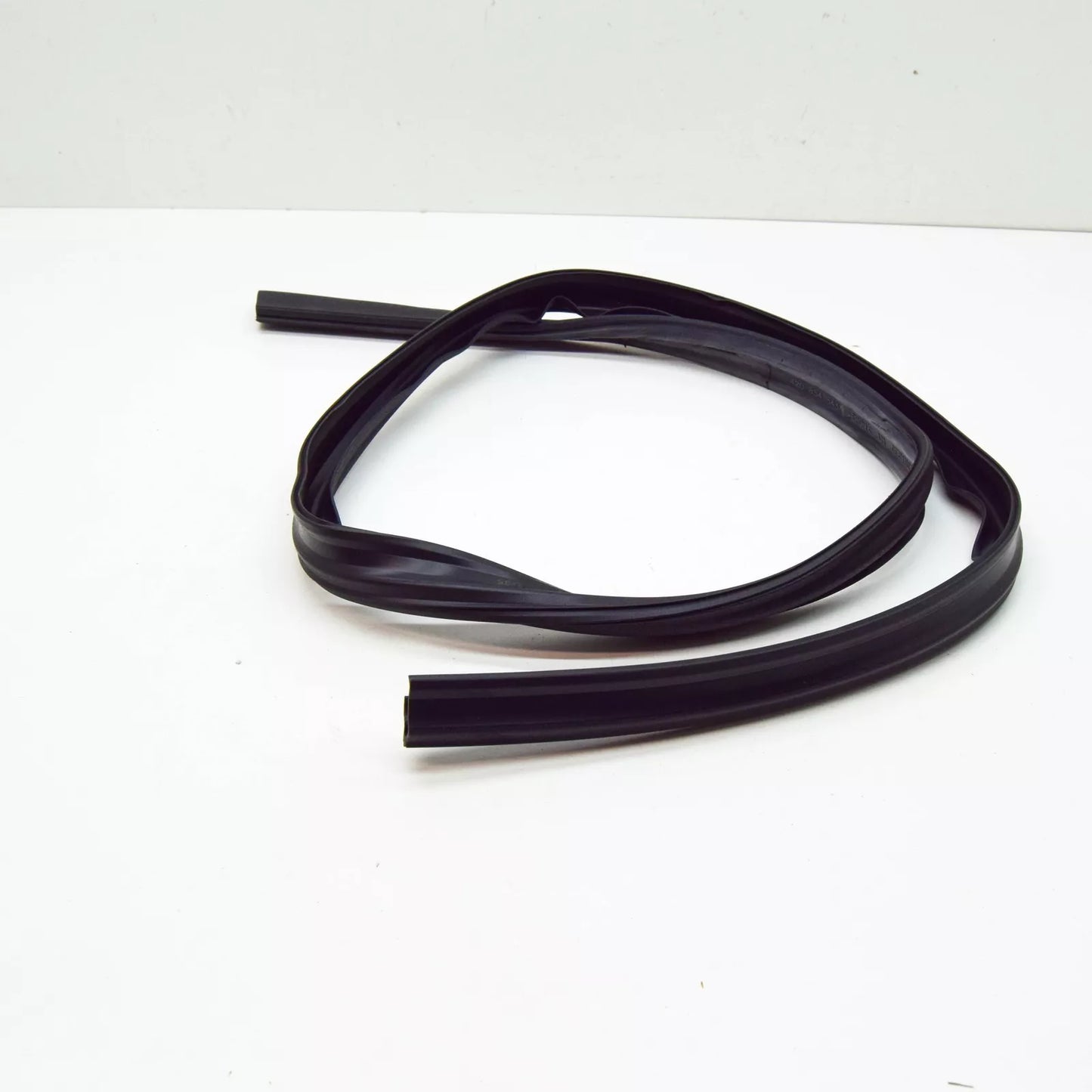 NEW AUDI R8 42 LEFT SIDE ROOF EDGE PROTECTION 420854543B ORIGINAL