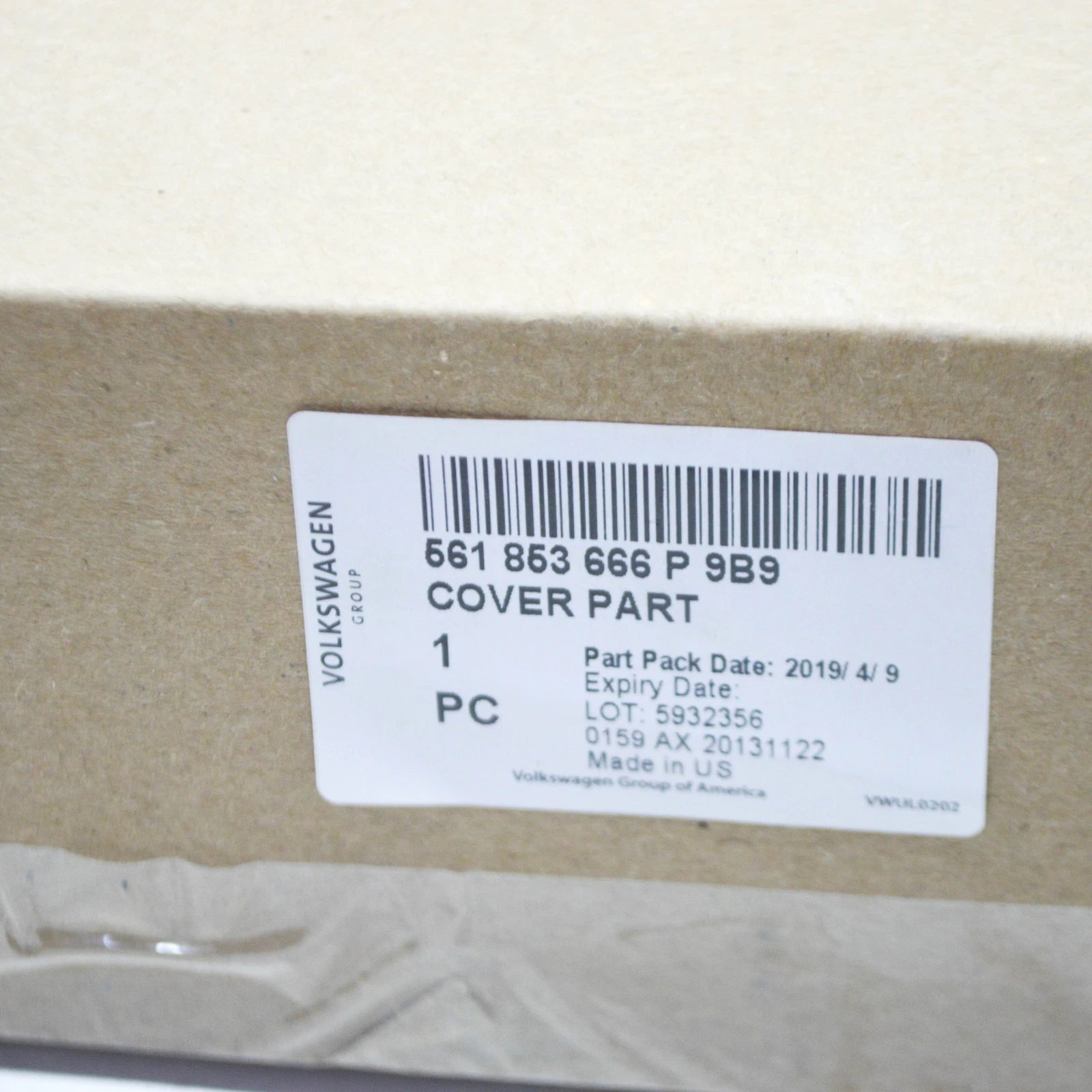 NEW VW PASSAT ALLTRACK B8 FRONT RIGHT BUMPER GRILLE 561853666P9B9