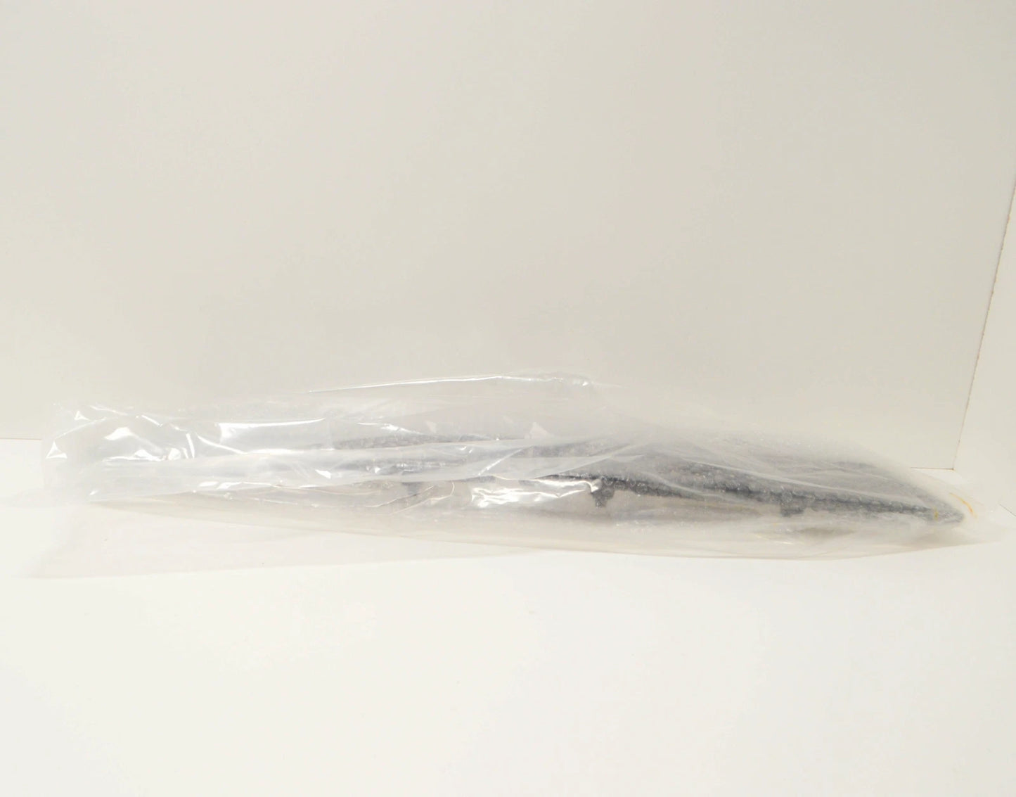 NEW MERCEDES BENZ VIANO W639 FRONT BUMPER LOWER GRILLE A63988501539B51