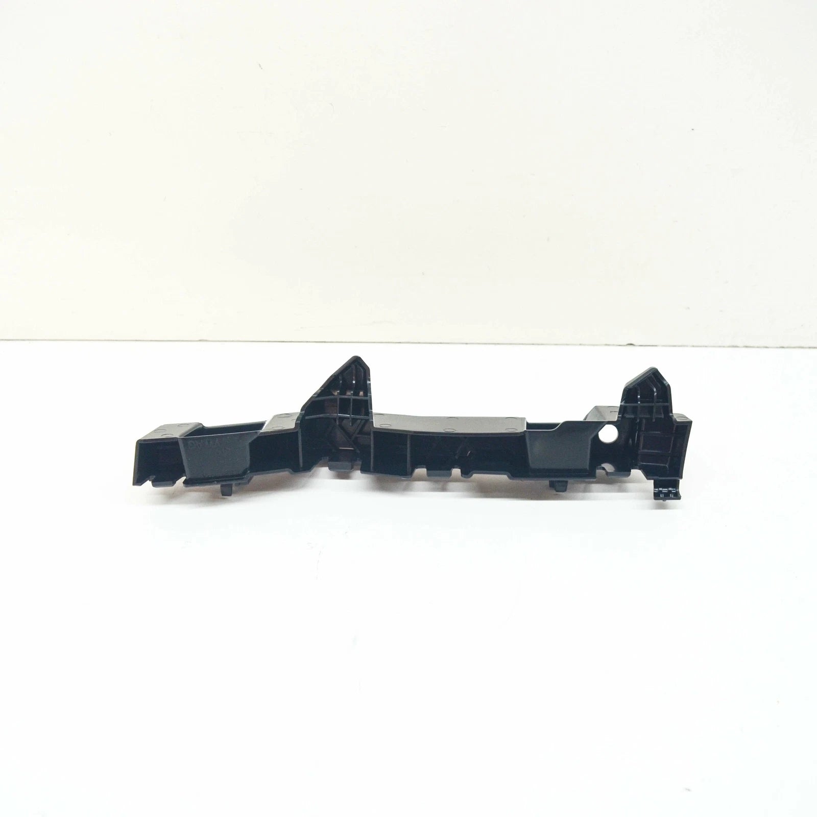 NEW VOLKSWAGEN CRAFTER SZ FRONT LEFT BUMPER BRACKET 7C0807177A ORIGINAL
