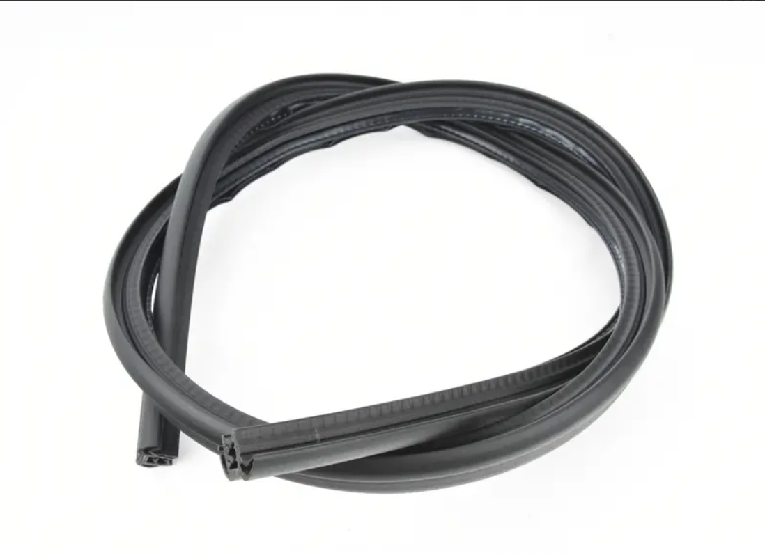 new bmw z4 e89 front right door weatherstrip 51767046102 7046102 original
