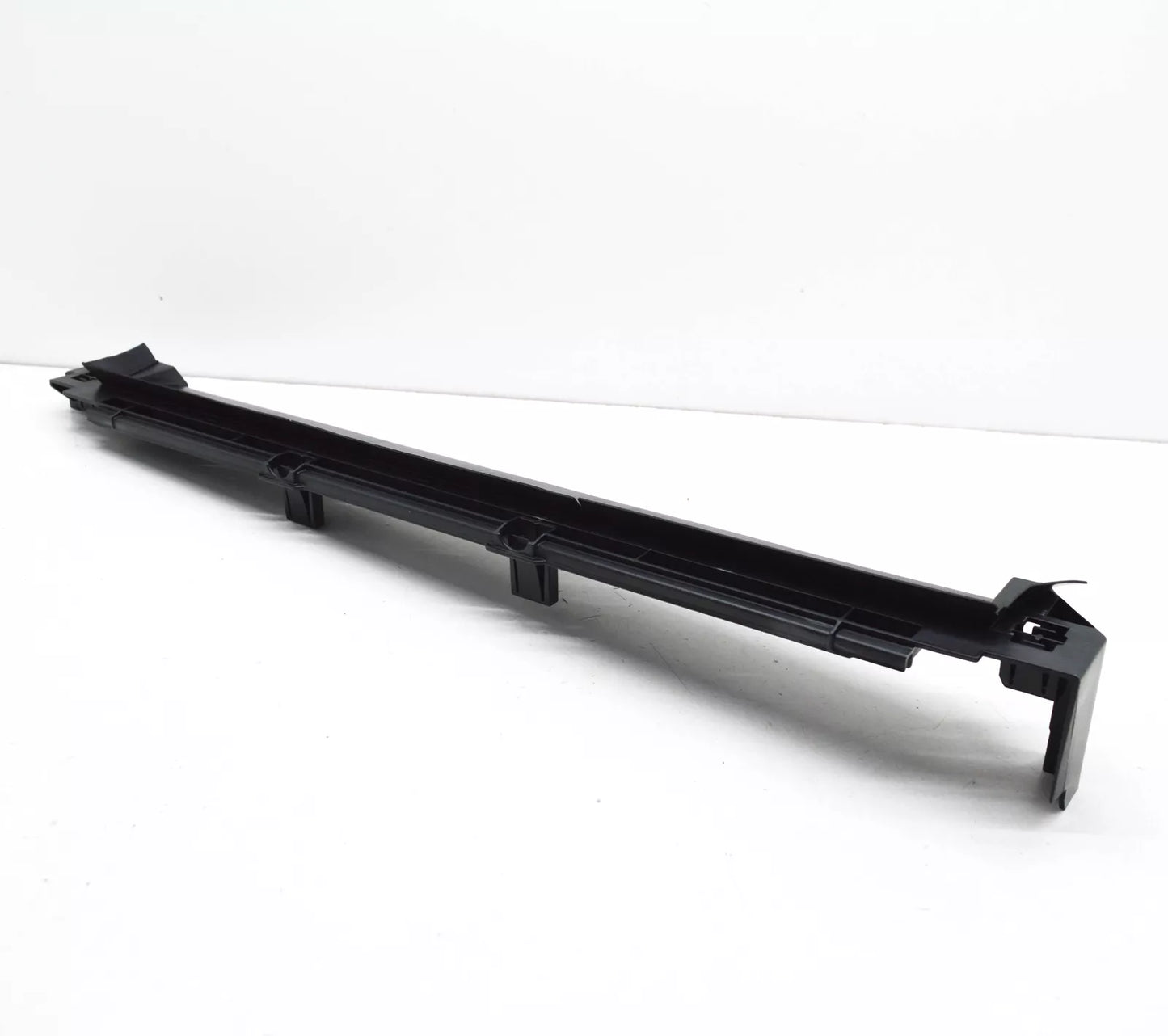 NEW BMW X4 F98 LOWER RADIATOR SUPPORT BAFFLE 17118689536 8689536 ORIGINAL