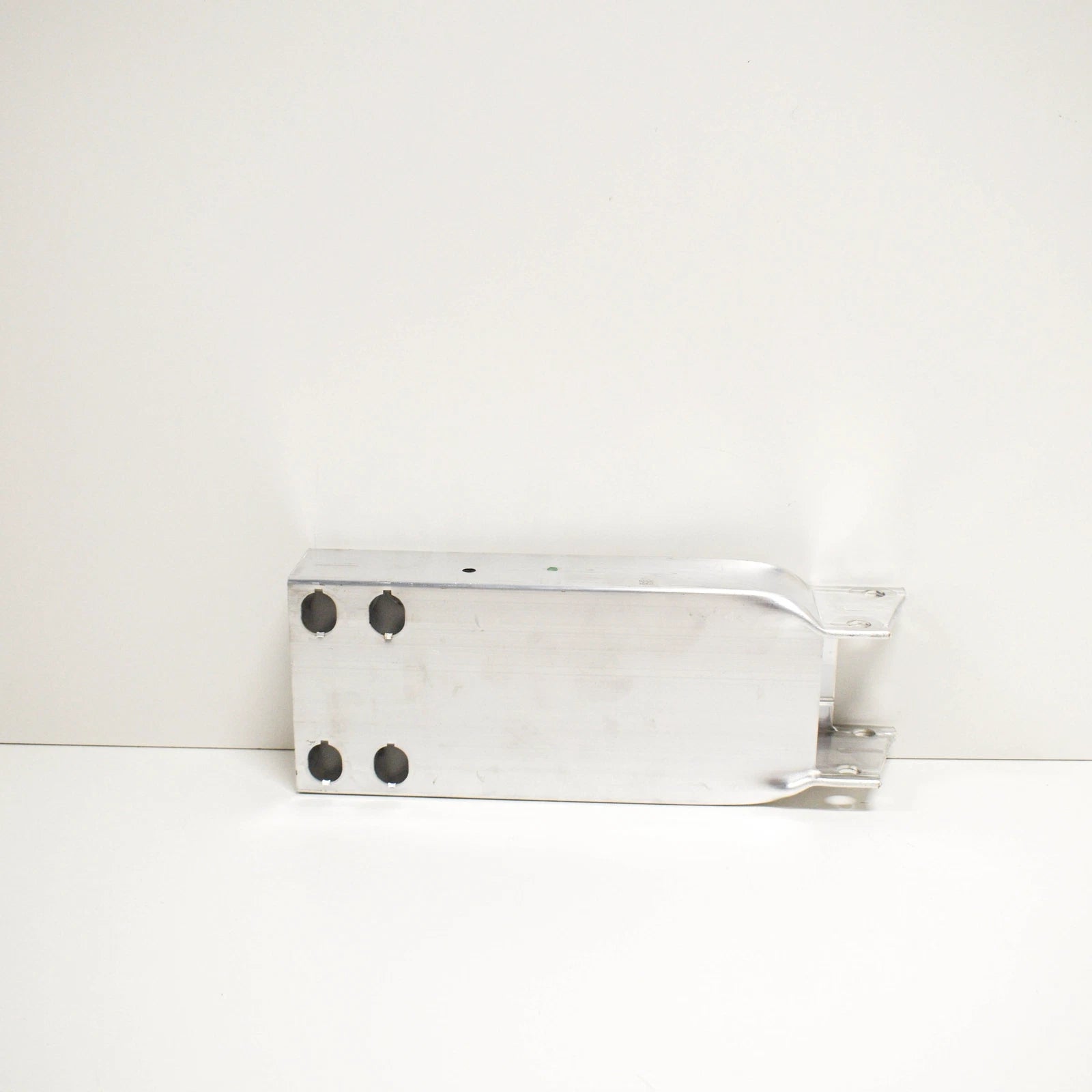 NEW MB E W212 FRONT RIGHT REINFORCEMENT BRACKET BAR IMPACT A2136201600 ORIGINAL