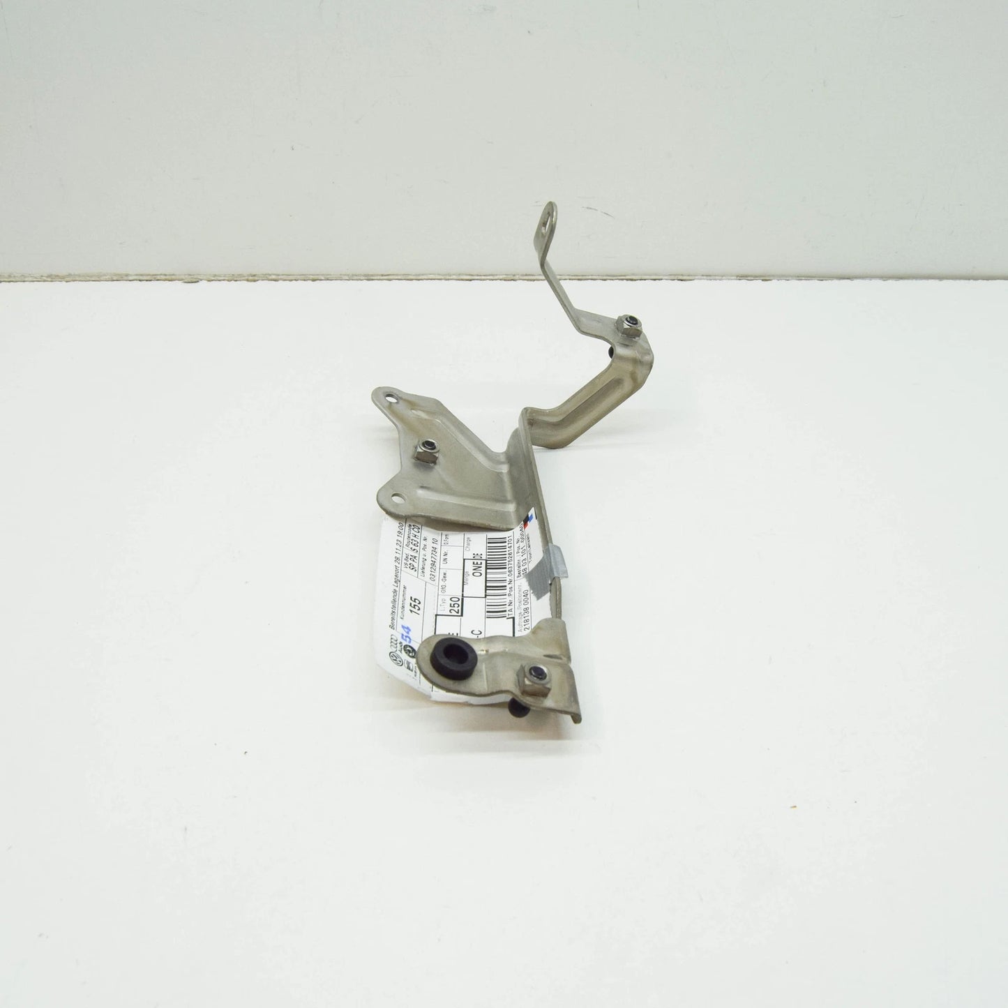 NEW VW TOUAREG 7P ENGINE COVER BRACKET 03H103777C ORIGINAL