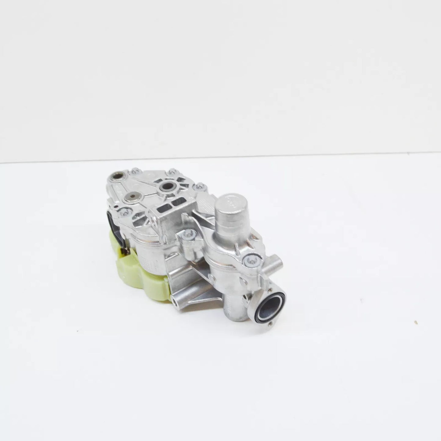 NEW AUDI Q7 4L ENGINE OIL PUMP 079115103S ORIGINAL