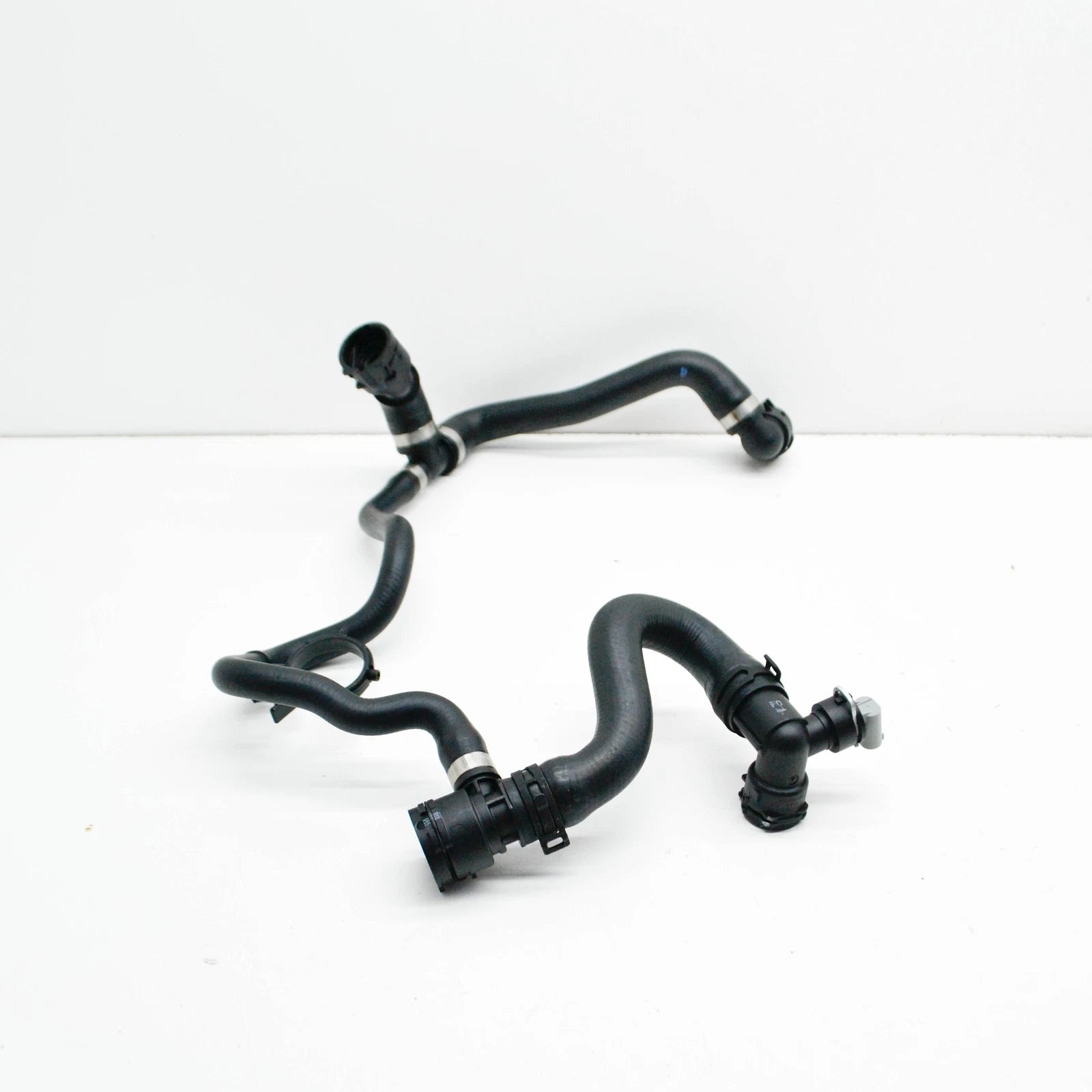 NEW MERCEDES-BENZ E W213 COOLANT FILLING HOSE PIPE A2385012800 ORIGINAL