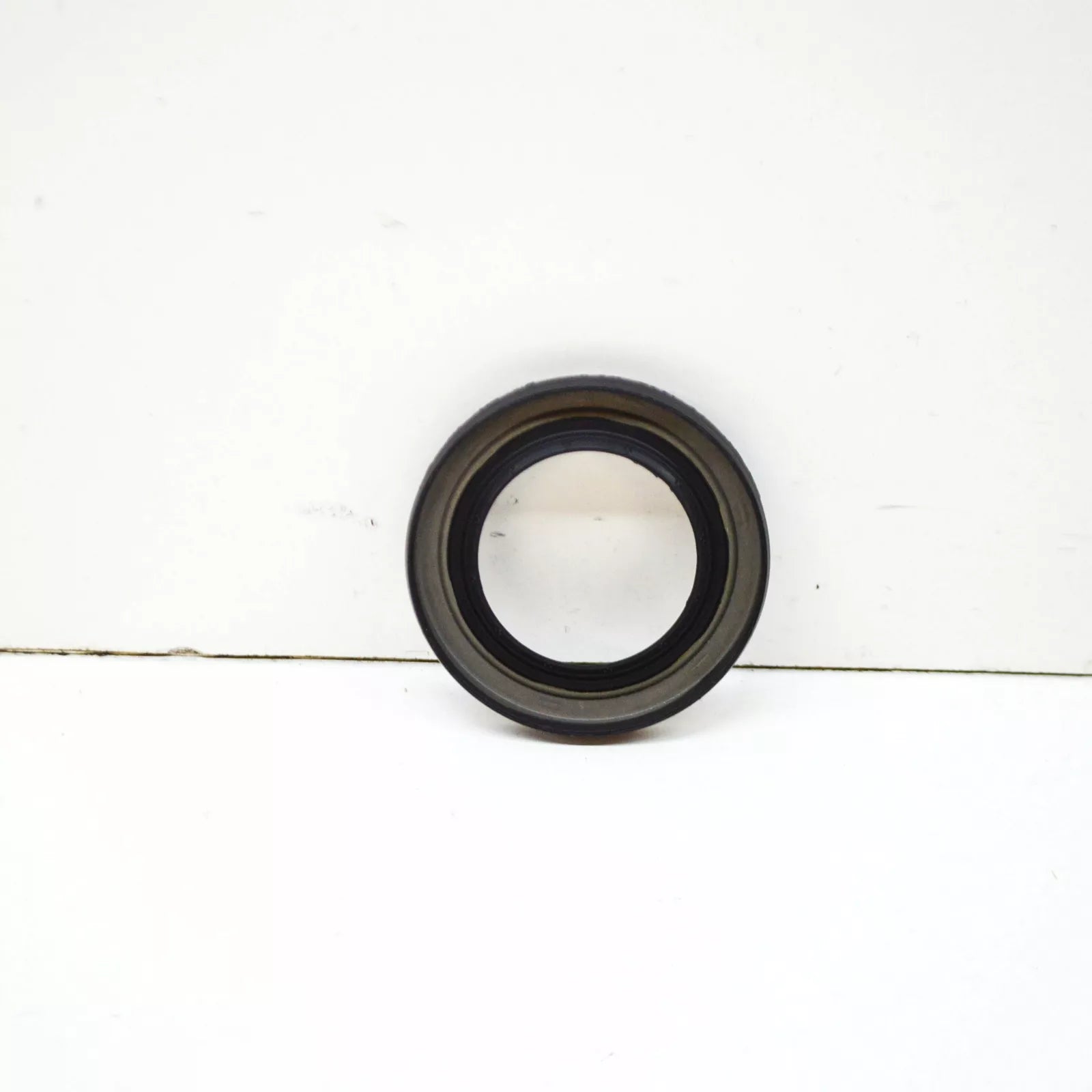 NEW MERCEDES-BENZ E W213 CRANKSHAFT OIL SEAL A0009971908 ORIGINAL