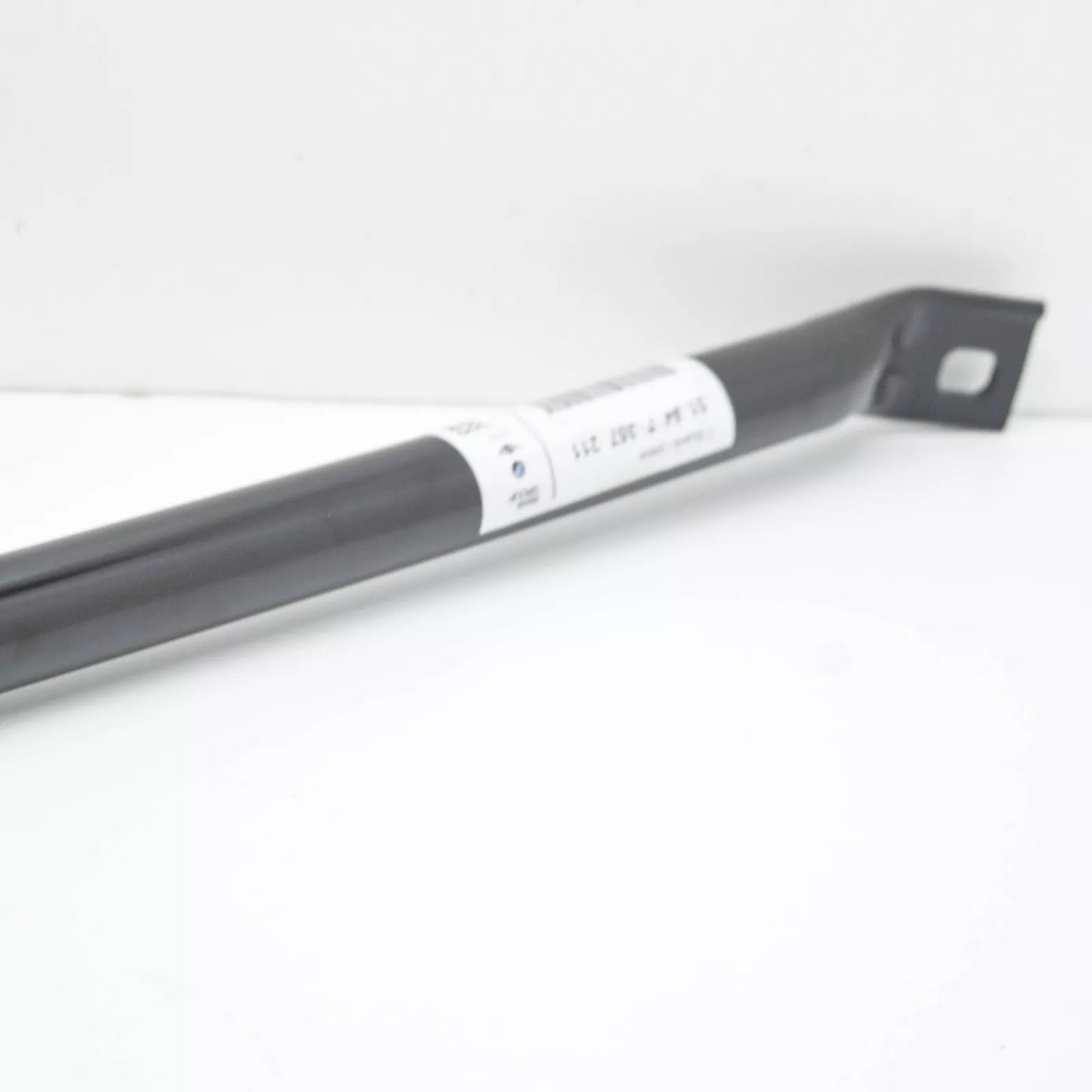 NEW BMW M5 F90 FRONT PANEL V-SUPPORT 51647357211 ORIGINAL