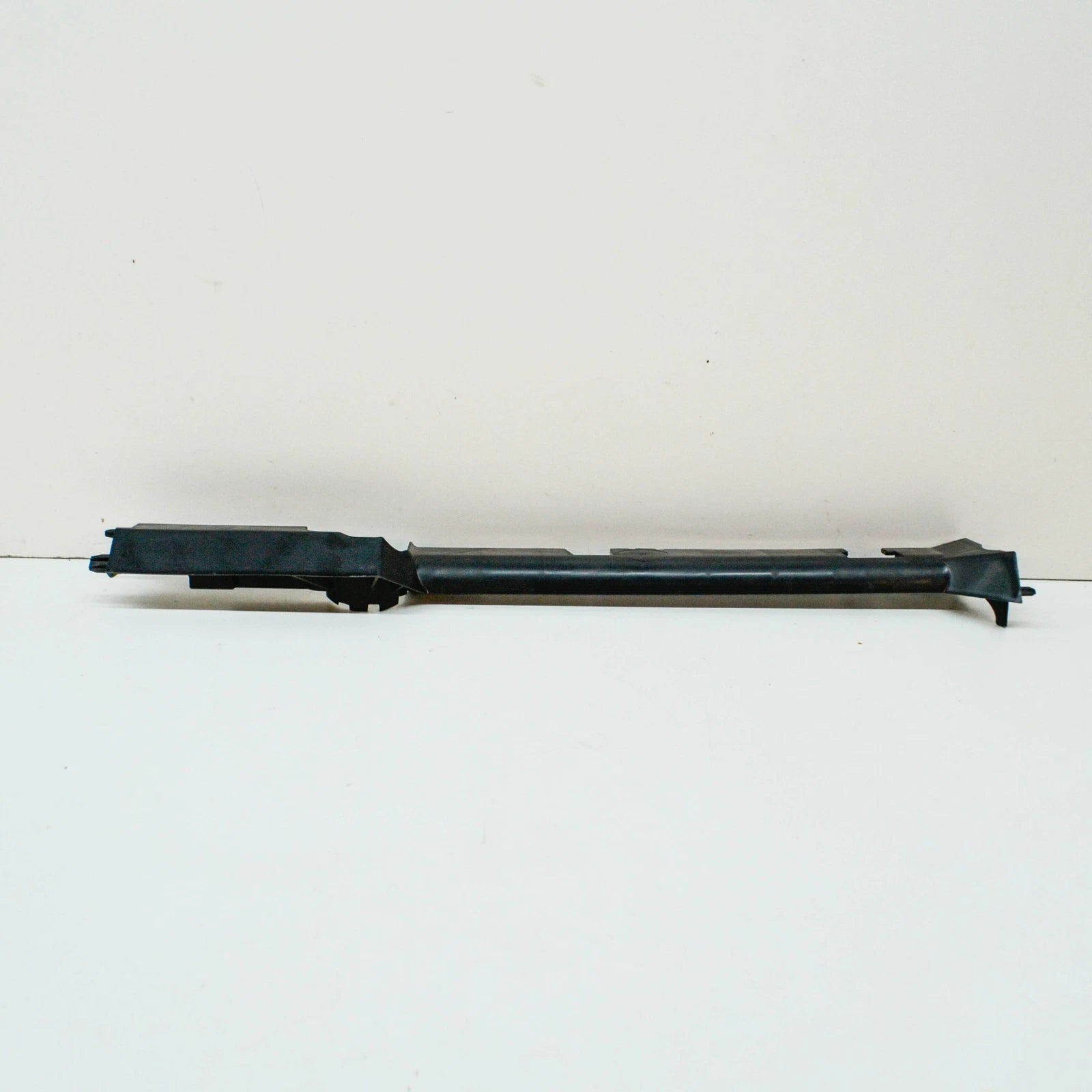 NEW BMW X3 G01 M F97 COOLANT RADIATOR RIGHT HOLDER 17118642757 ORIGINAL