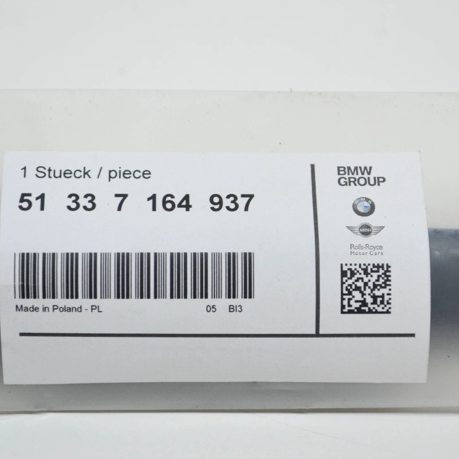 NEW BMW 1 E88 FRONT LEFT EXTERIOR DOOR CHANNEL COVER 7164937 51337164937