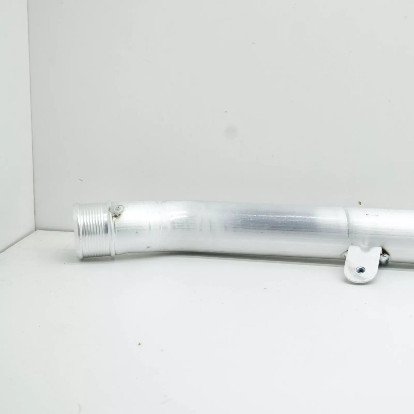 NEW AUDI Q7 4M LOWER ENGINE CHARGE AIR TUBE 4M0145941E