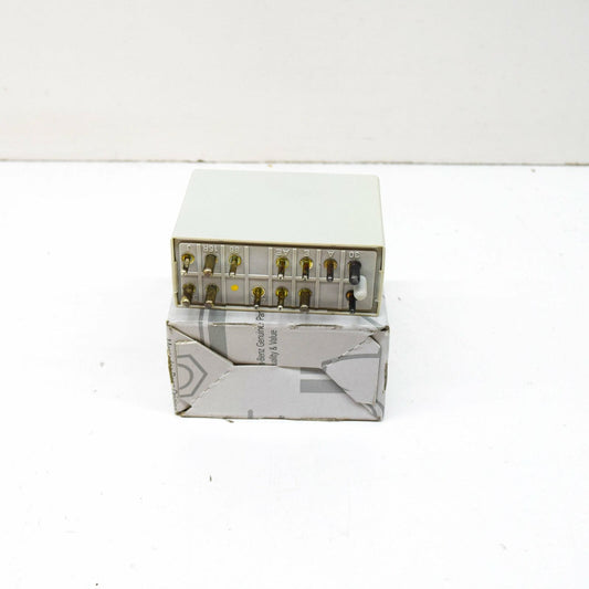 NEW MB C-CLASS W202 LIGHT FLASHER WIPER RELAY A2018210247 ORIGINAL