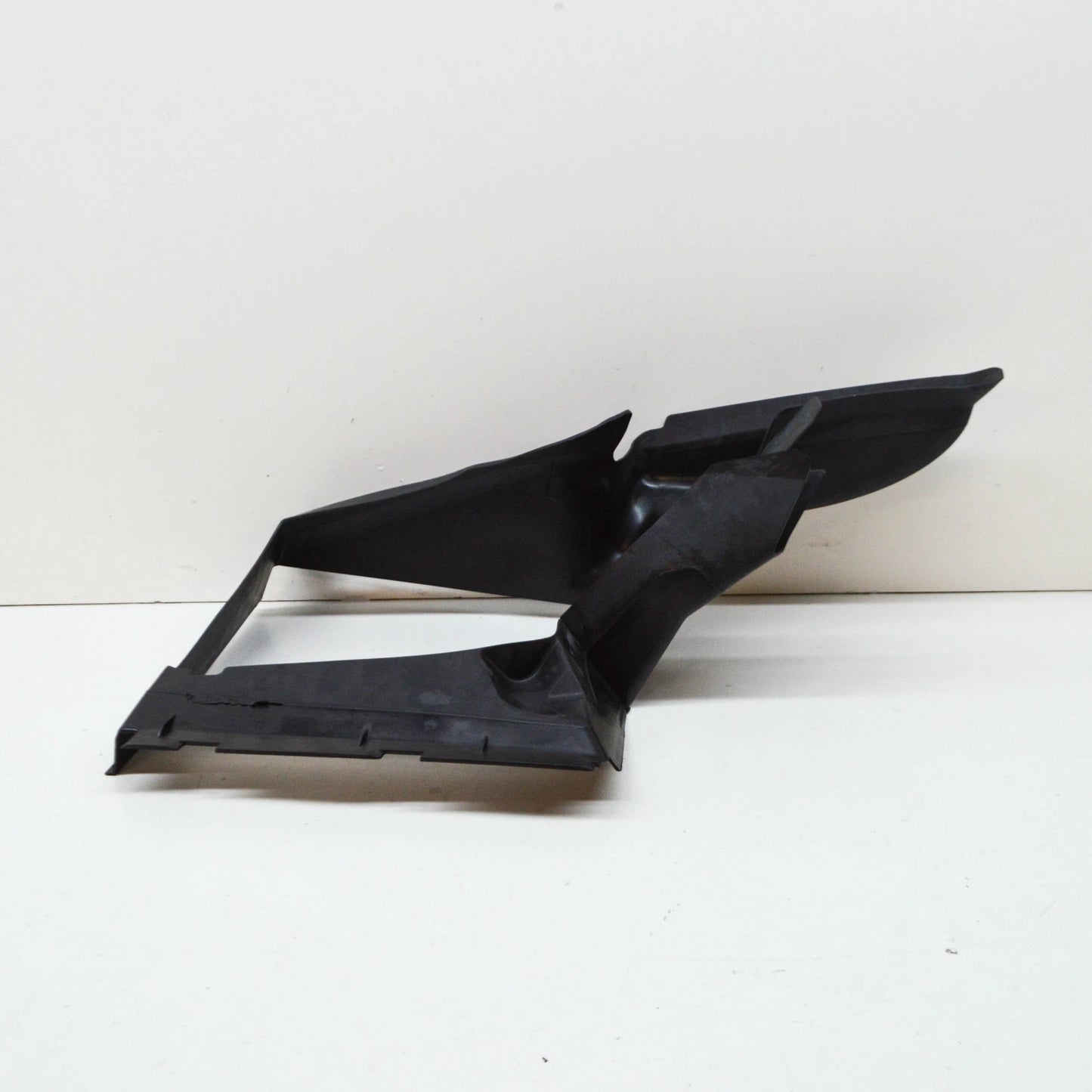 NEW AUDI Q7 4L LEFT RADIATOR AIR GUIDE 4L0117335F