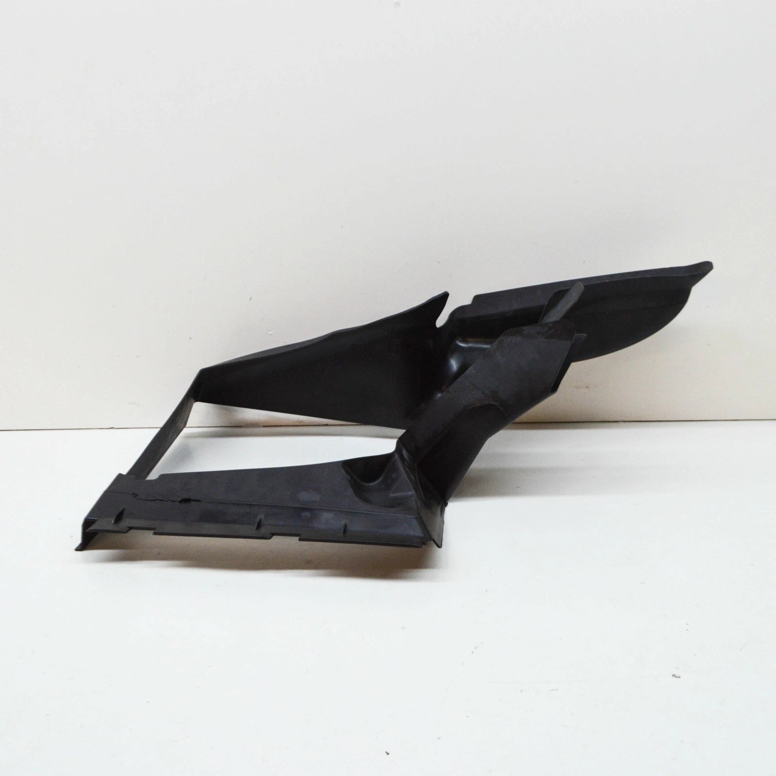 NEW AUDI Q7 4L LEFT RADIATOR AIR GUIDE 4L0117335F