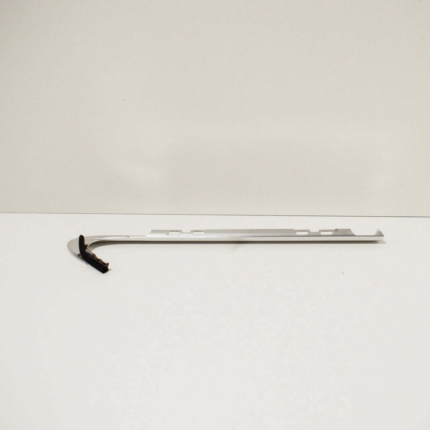 NEW AUDI A4 8K REAR RIGHT SIDE WINDOW CHROME TRIM STRIP 8K5853346C2ZZ