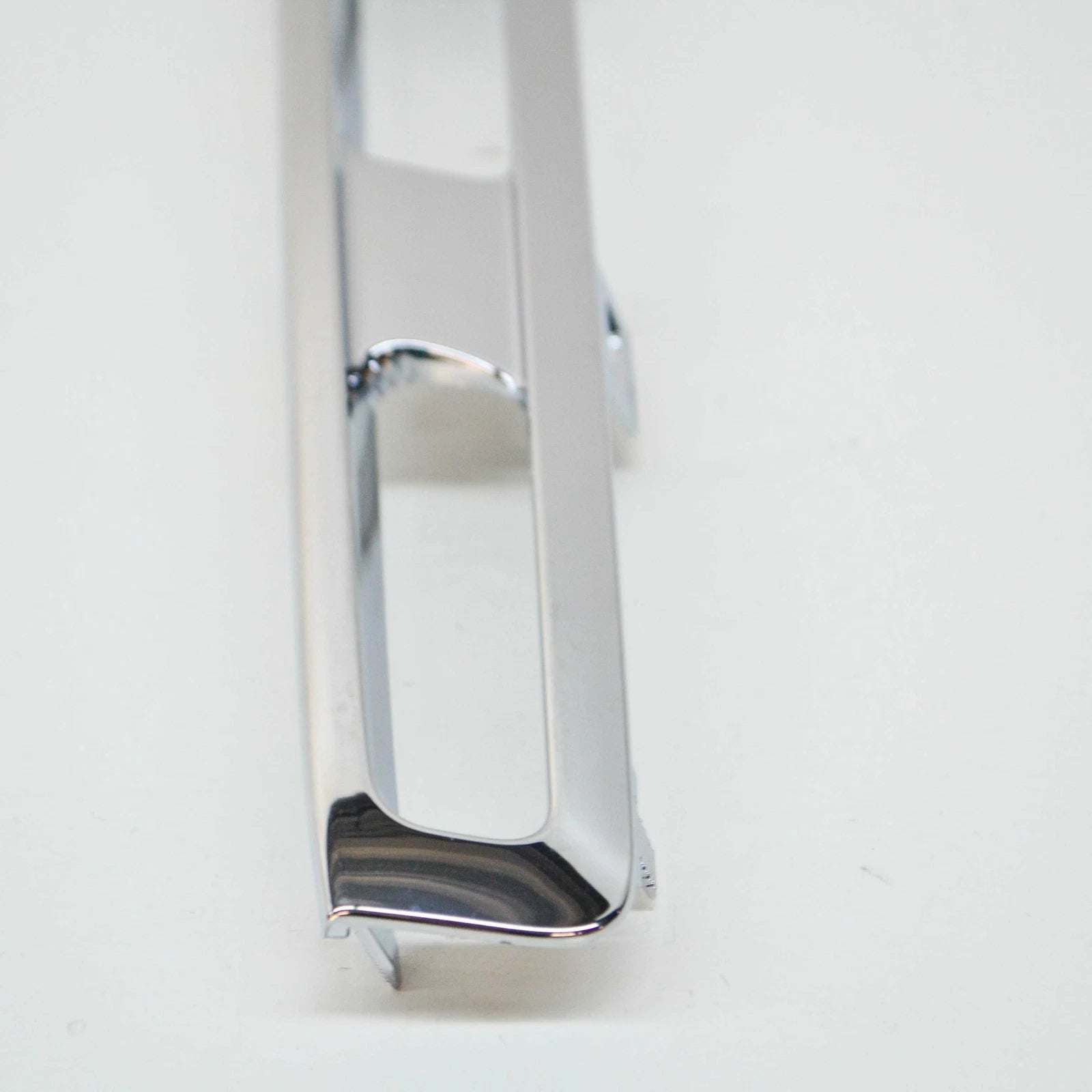 NEW MERCEDES-BENZ GLA H247 FRONT LEFT OUTER GRILLE MOLDING A2478884500