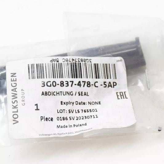 NEW VW PASSAT B8 3G FRONT RIGHT OUTER WINDOW APERTURE SEAL 3G0837478C5AP