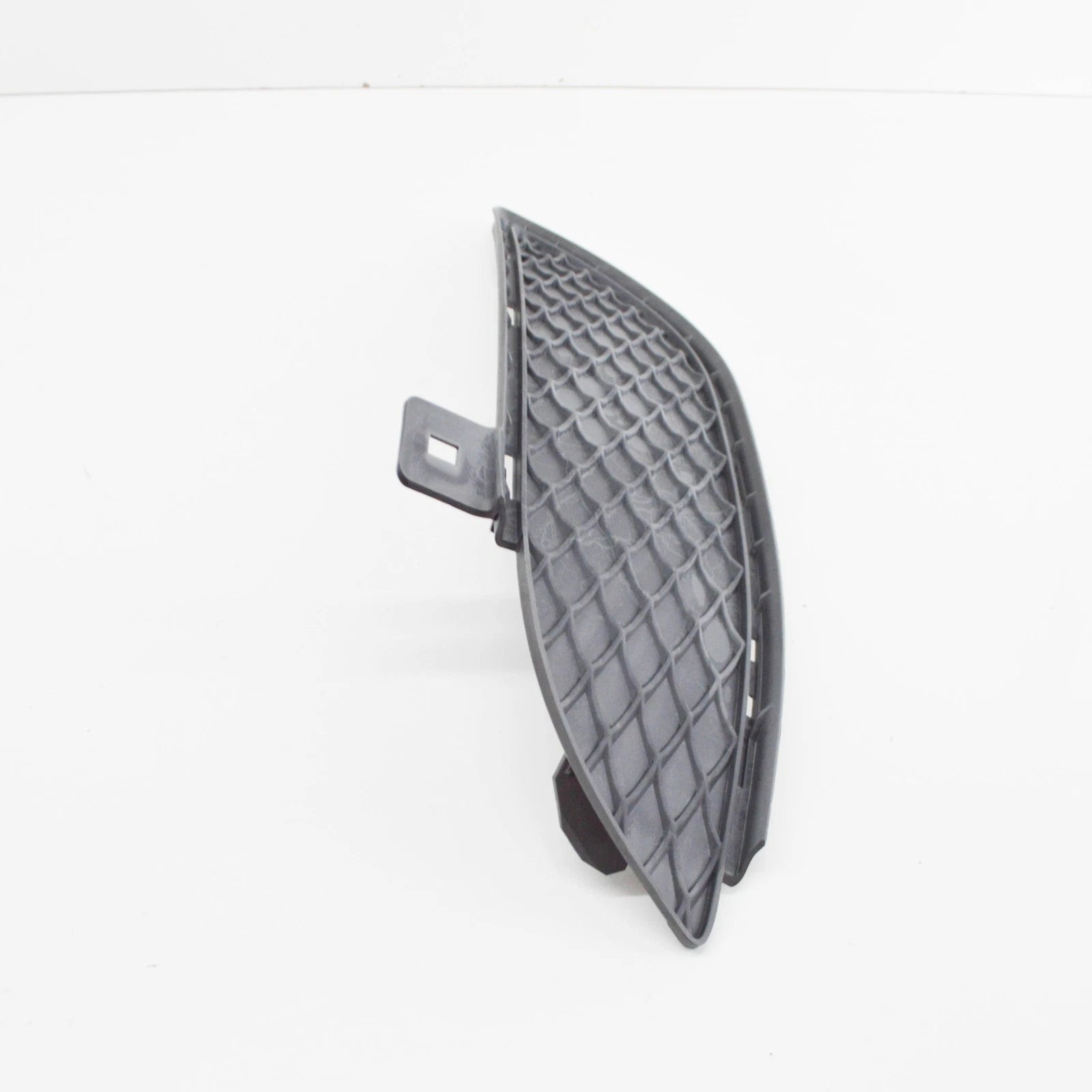 NEW MERCEDES-BENZ B W246 FRONT BUMPER RIGHT GRILLE A2468851622 ORIGINAL