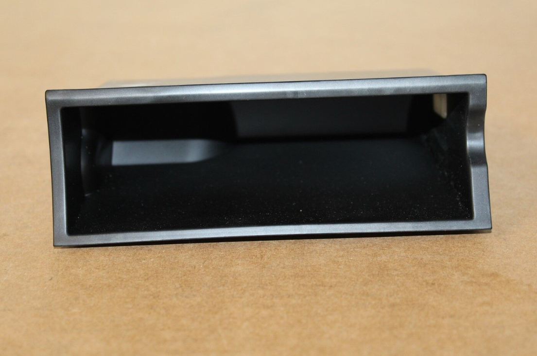 NEW VW TOUAREG 7P MK2 FRONT STOWAGE COMPARTMENT 7P6857130B ORIGINAL