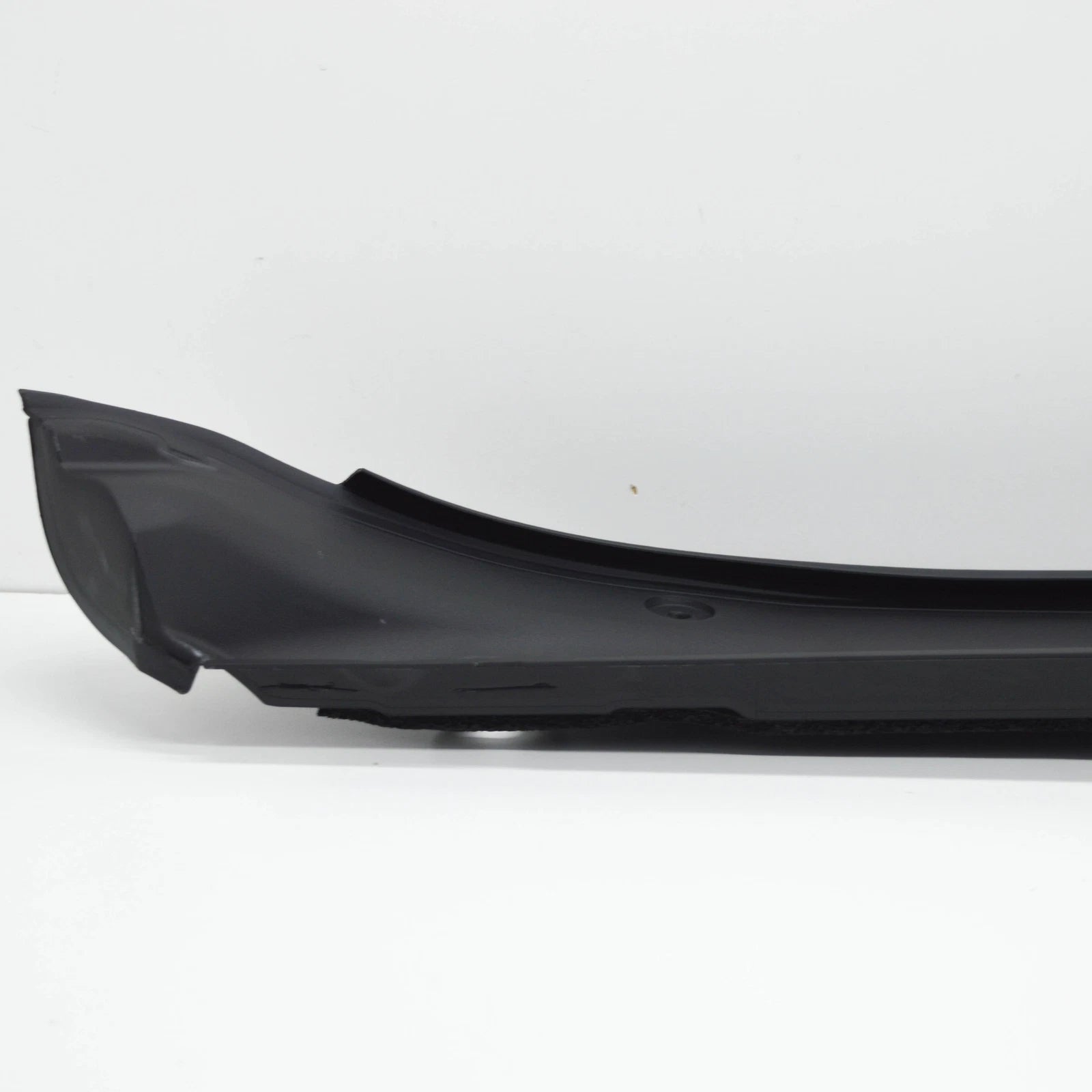 NEW BMW 7 G11 FRONT BONNET HOOD LEFT SIDE SEALING 51767475289 ORIGINAL