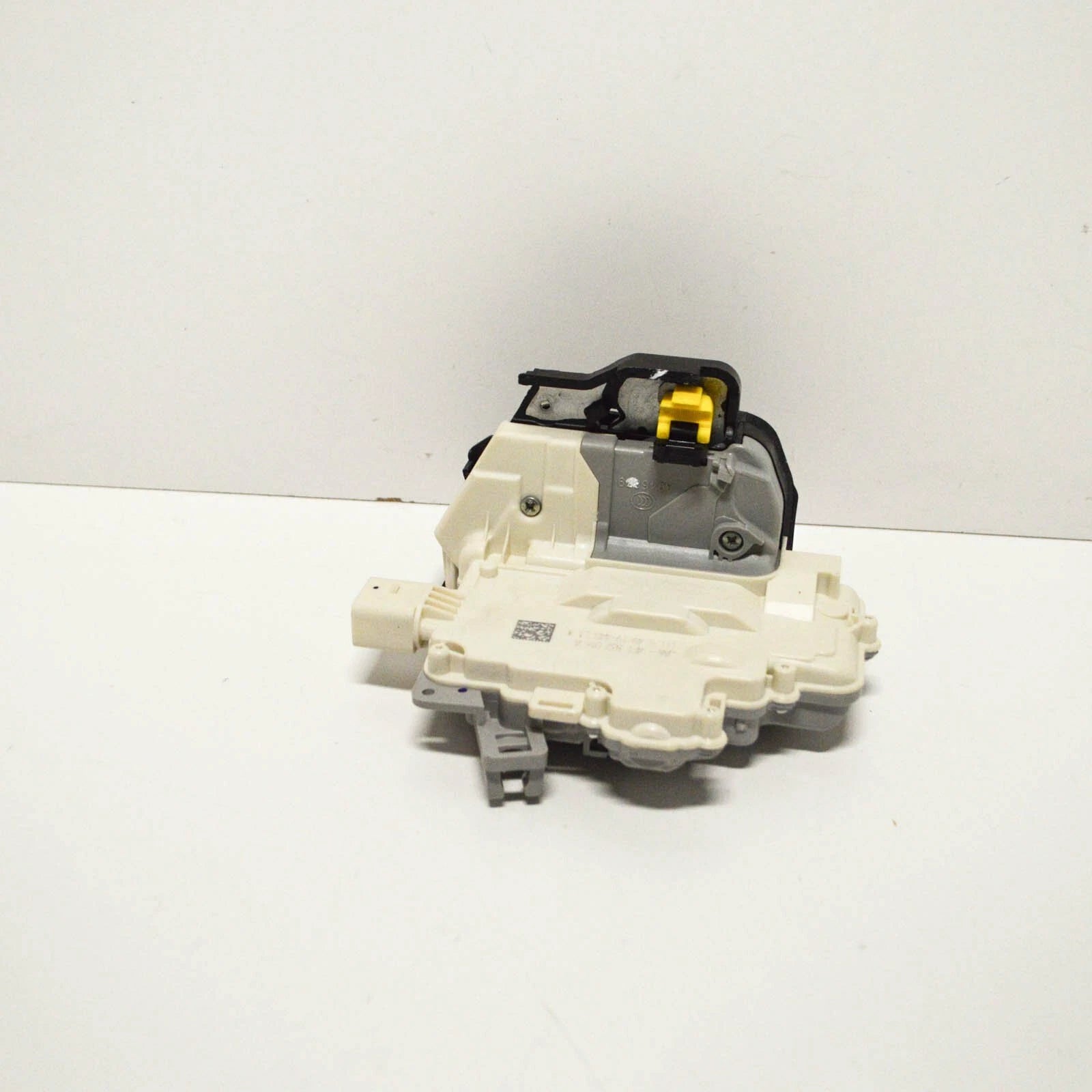 NEW AUDI A6 C6 FRONT RIGHT DOOR LOCK LHD 4F1837016A ORIGINAL