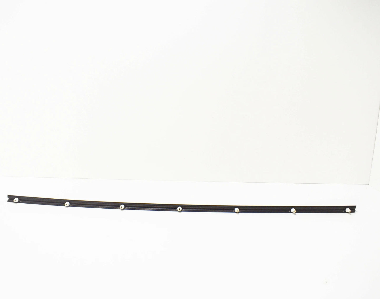 NEW MERCEDES-BENZ C W202 DRIP MOULDING BOTTOM RIGHT FRONT A2026900682