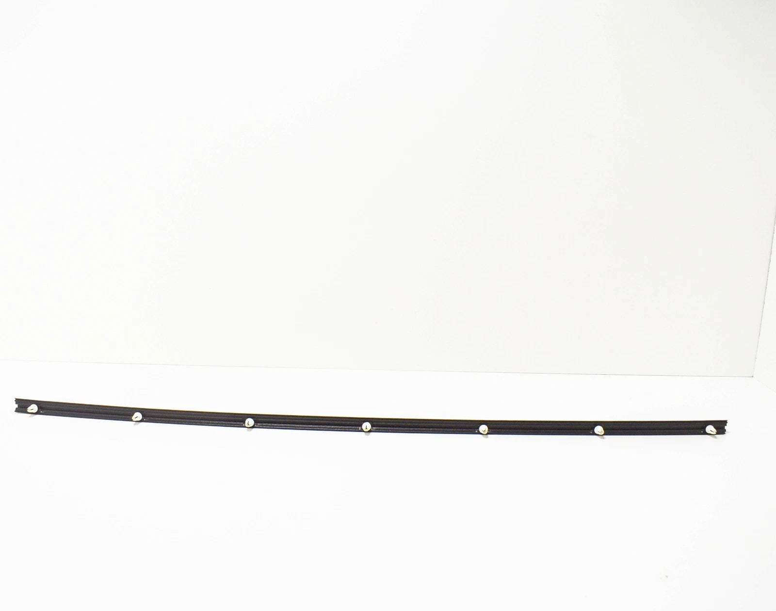 NEW MERCEDES-BENZ C W202 DRIP MOULDING BOTTOM RIGHT FRONT A2026900682