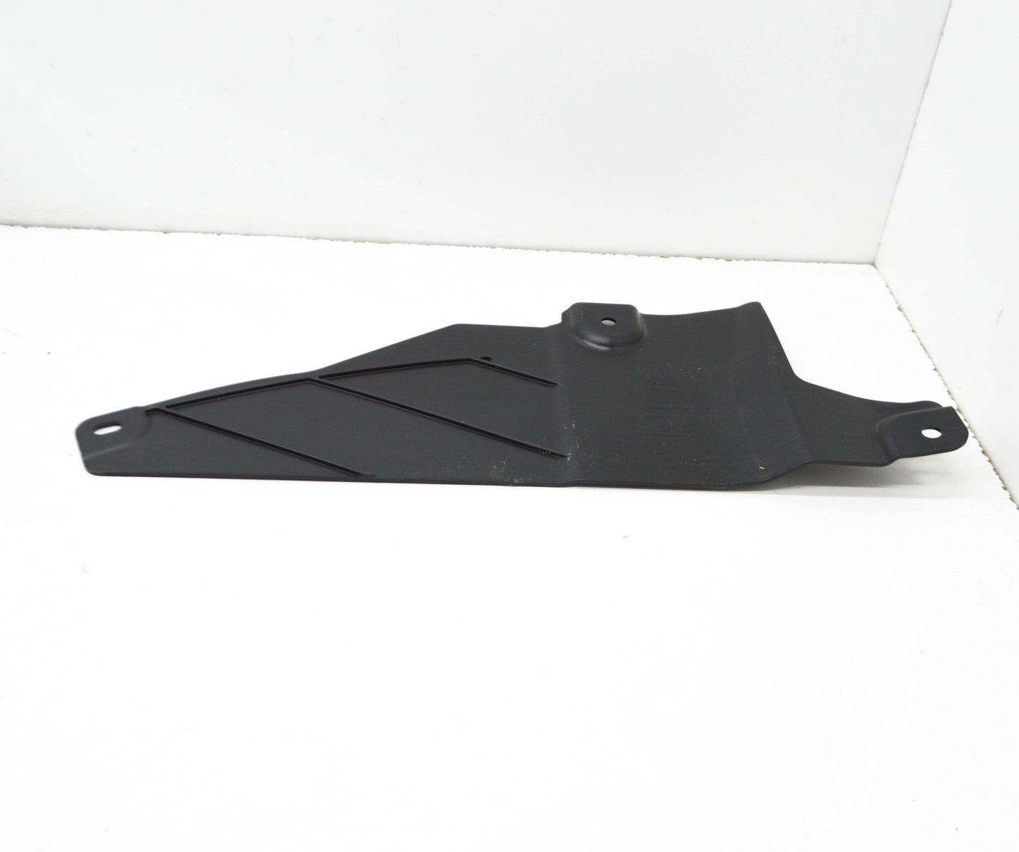 new bmw i8 i12 rear left aero cover 51757387415 original