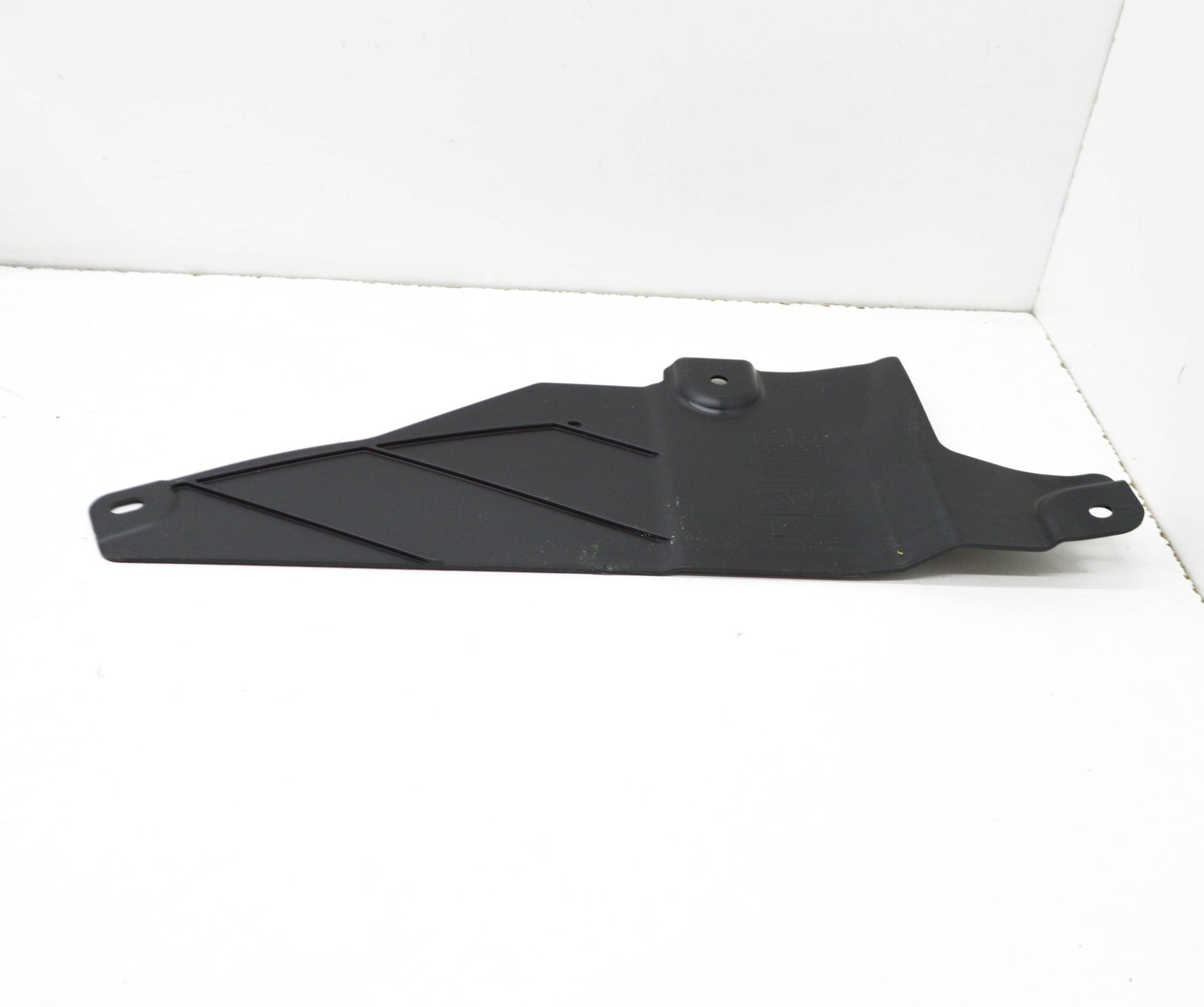 new bmw i8 i12 rear left aero cover 51757387415 original