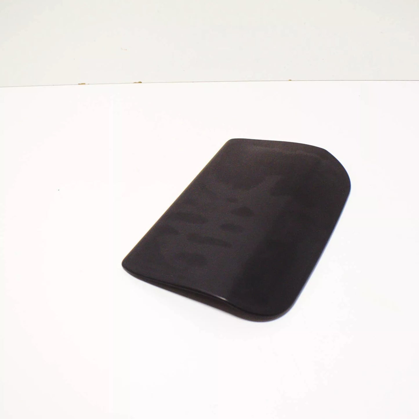 NEW MERCEDES BENZ CLS C218 FUEL TANK FLAP PANELING A2187570106 ORIGINAL