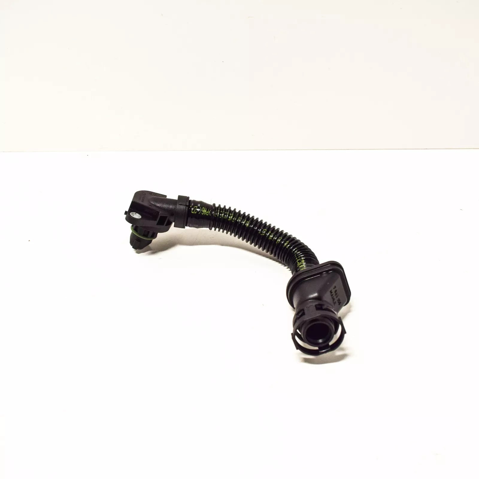 NEW BMW M5 F10 CRANKCASE VENT HOSE 11157843150 7843150 ORIGINAL