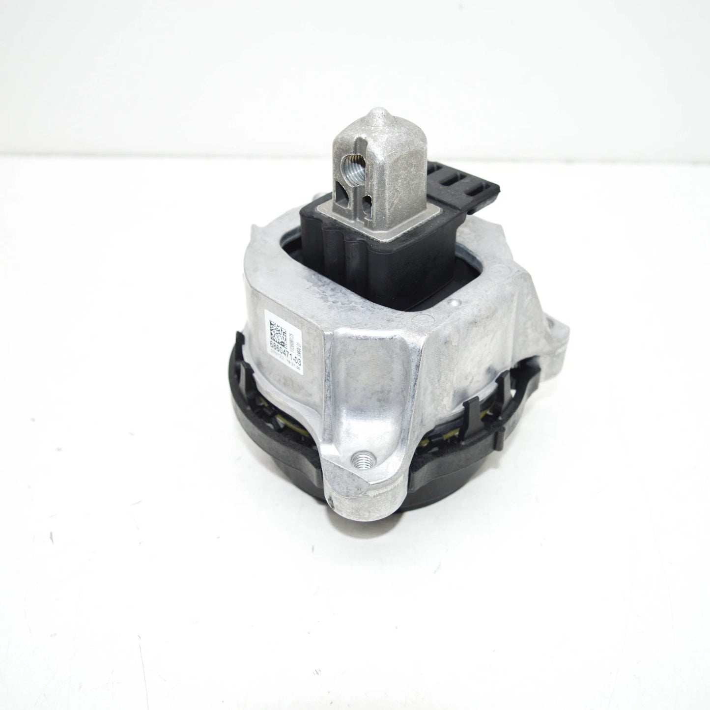 NEW BMW 5 G30 LEFT SIDE ENGINE MOUNT 22116860471 ORIGINAL