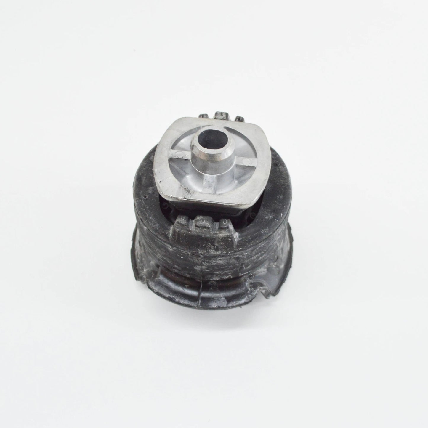 NEW MB S W221 REAR SUBFRAME MOUNTING RUBBER BUSHING A2213511642 ORIGINAL