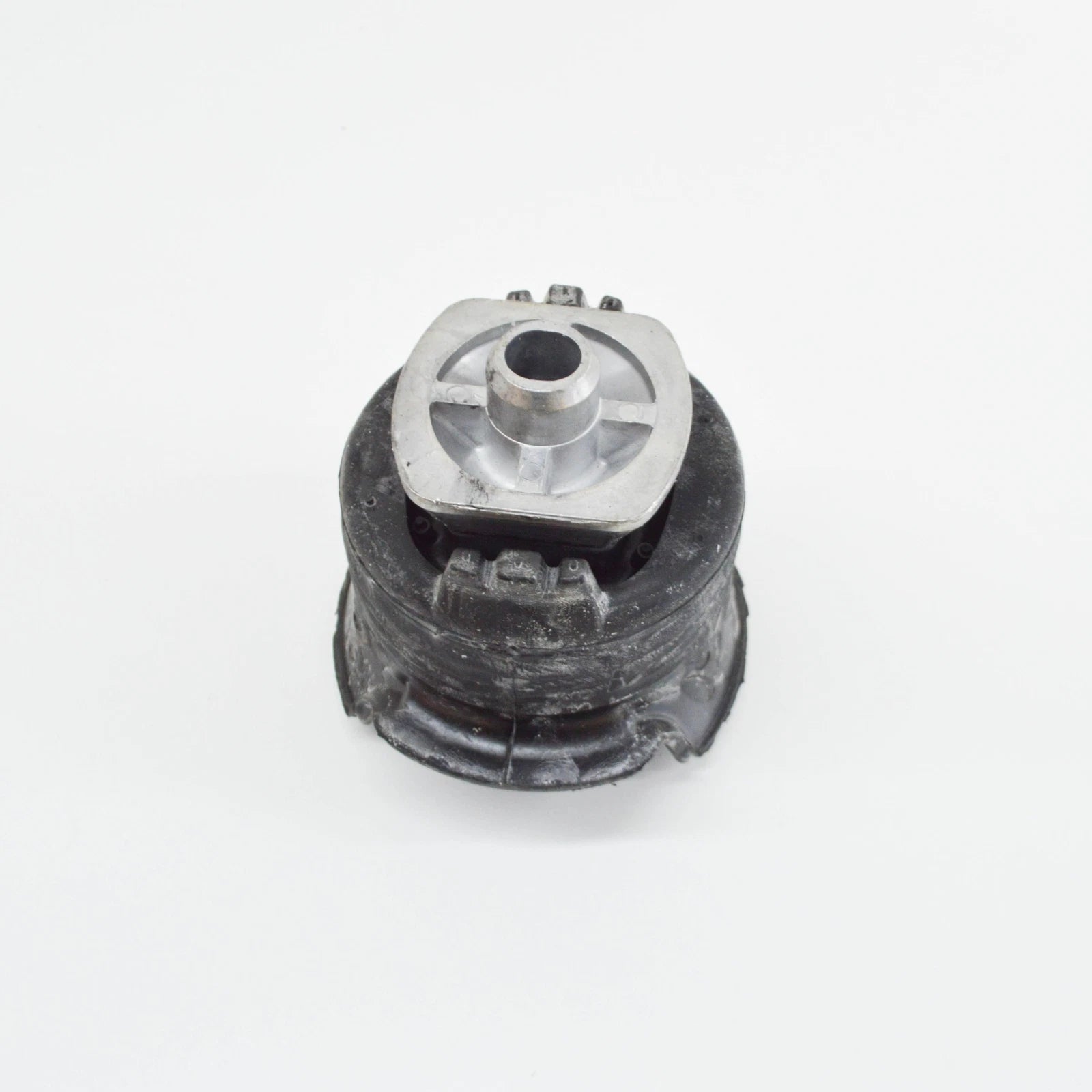 NEW MB S W221 REAR SUBFRAME MOUNTING RUBBER BUSHING A2213511642 ORIGINAL