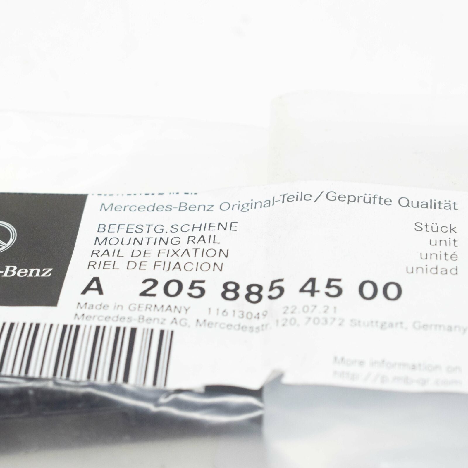 NEW MERCEDES-BENZ C W205 FRONT LEFT BUMPER SIDE BRACKET A2058854500 ORIGINAL