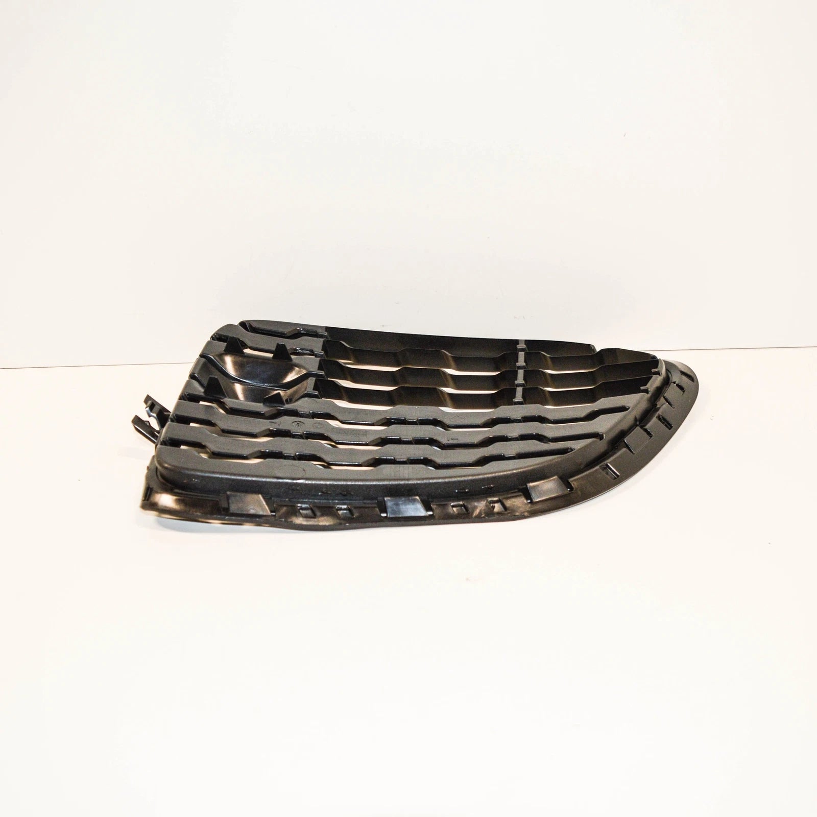 NEW BMW X3 F25 FRONT BUMPER RIGHT OPEN M GRILLE 51118056938 2015 ORIGINAL