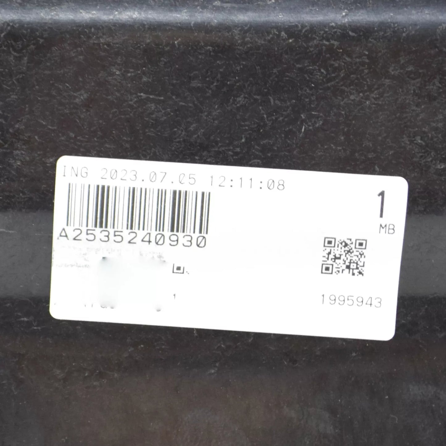 NEW MERCEDES-BENZ GLC X253 FRONT ENGINE LOWER COVER A253524093064 ORIGINAL