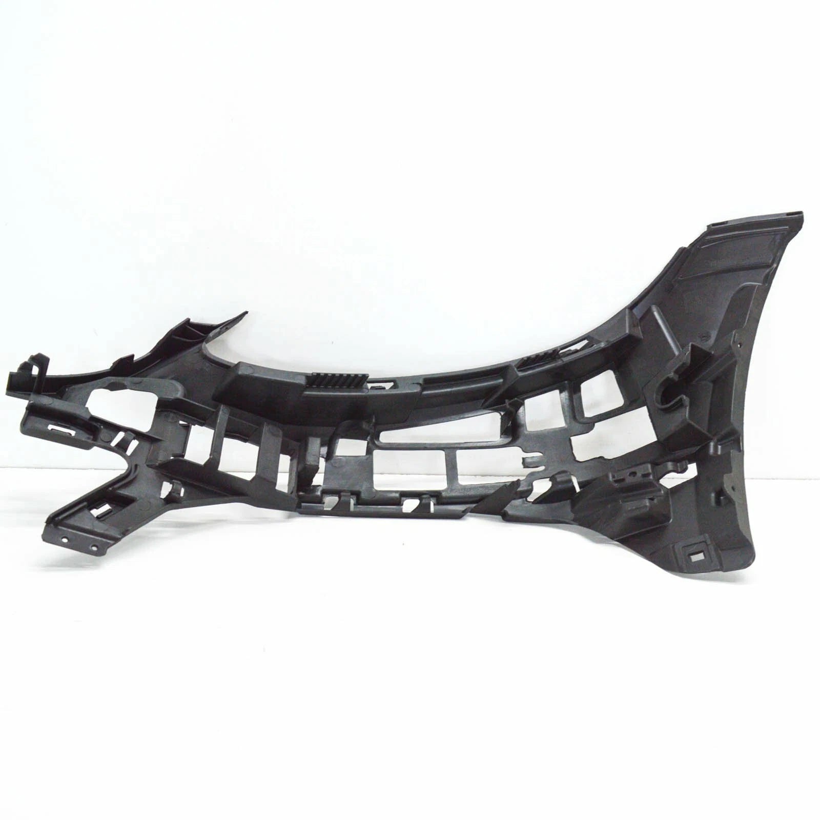 NEW MERCEDES-BENZ C-CLASS W205 FRONT BUMPER RIGHT BRACKET A2058850665