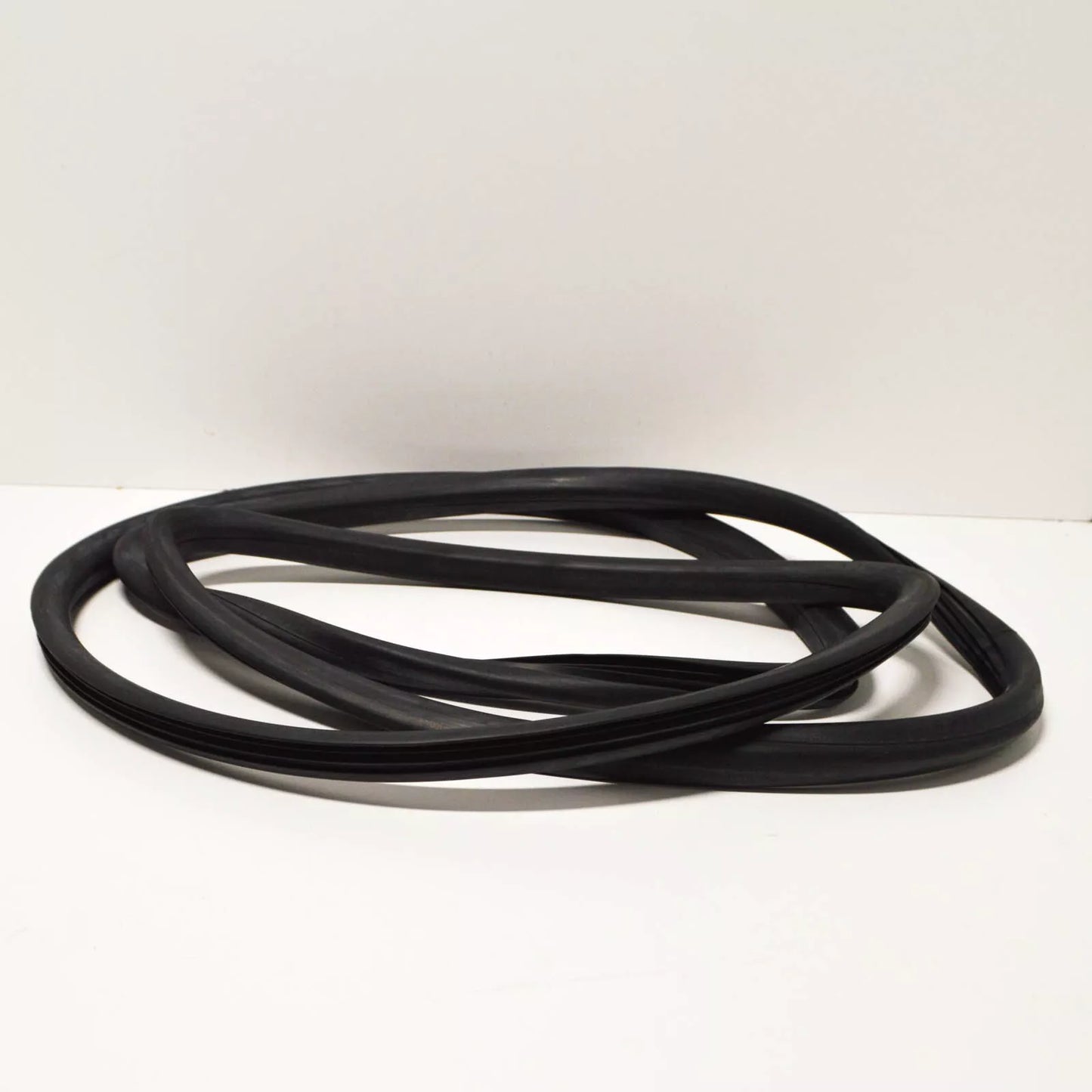 NEW MERCEDES-BENZ G W463 FRONT WINDSCREEN SEAL A4606710320 ORIGINAL