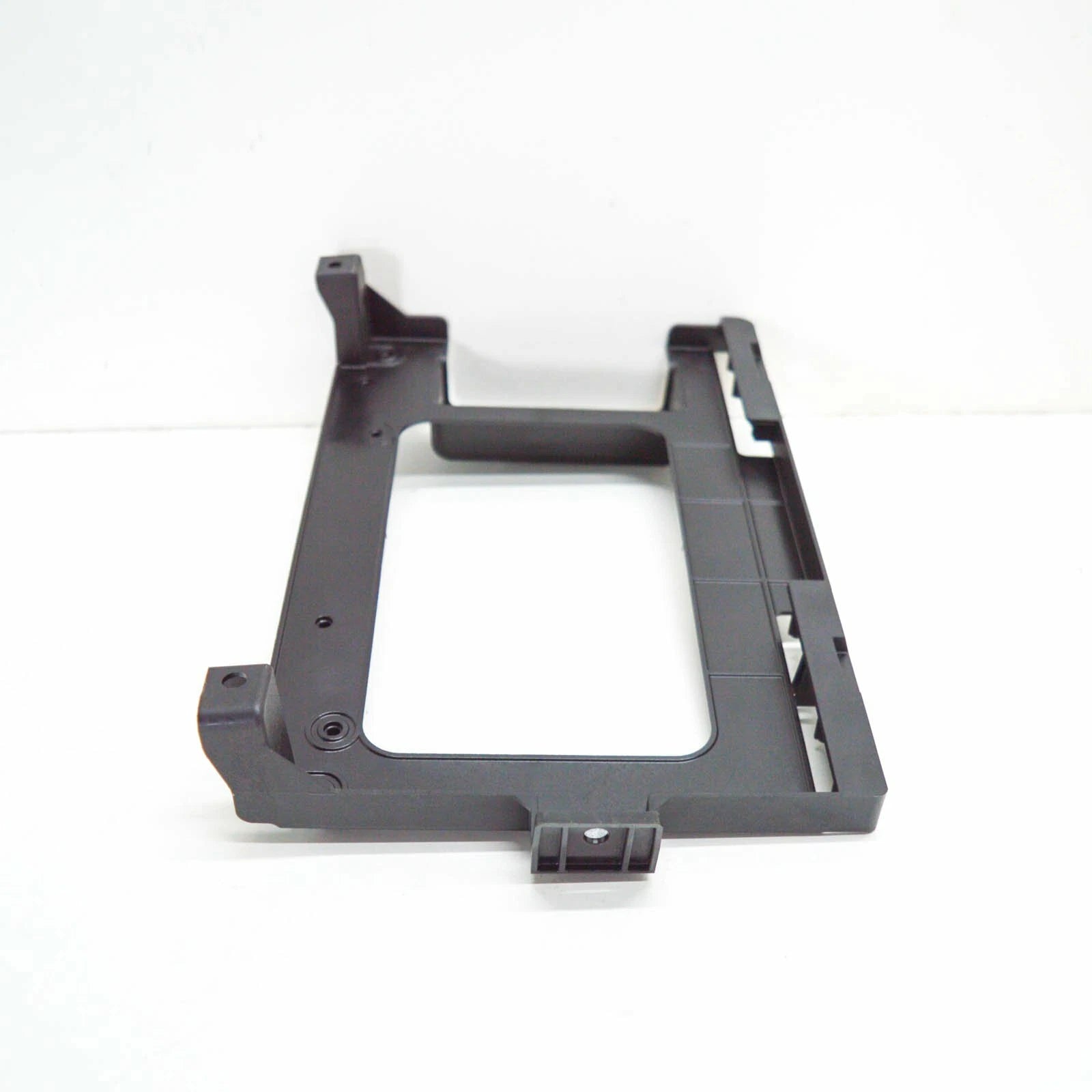 NEW VOLKSWAGEN JETTA A7 RADIO AMPLIFIER BRACKET 2GA035933 ORIGINAL