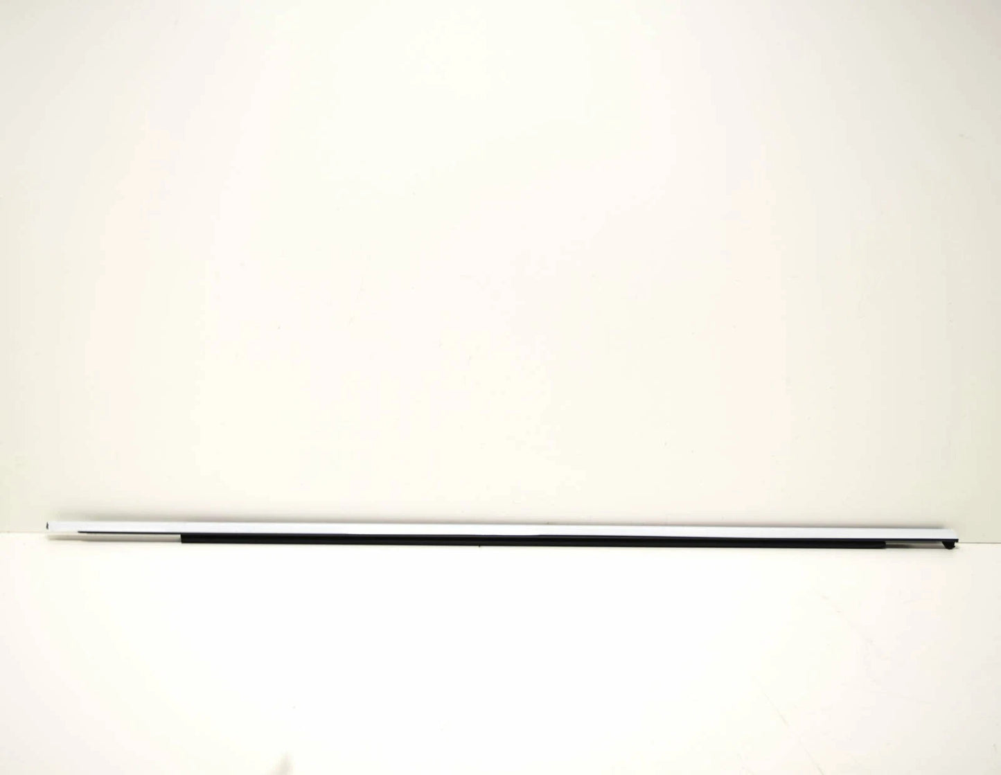 NEW AUDI A8 4N D5 FRONT RIGHT DOOR WINDOW SLOT SEAL TRIM 4N0837476CT94