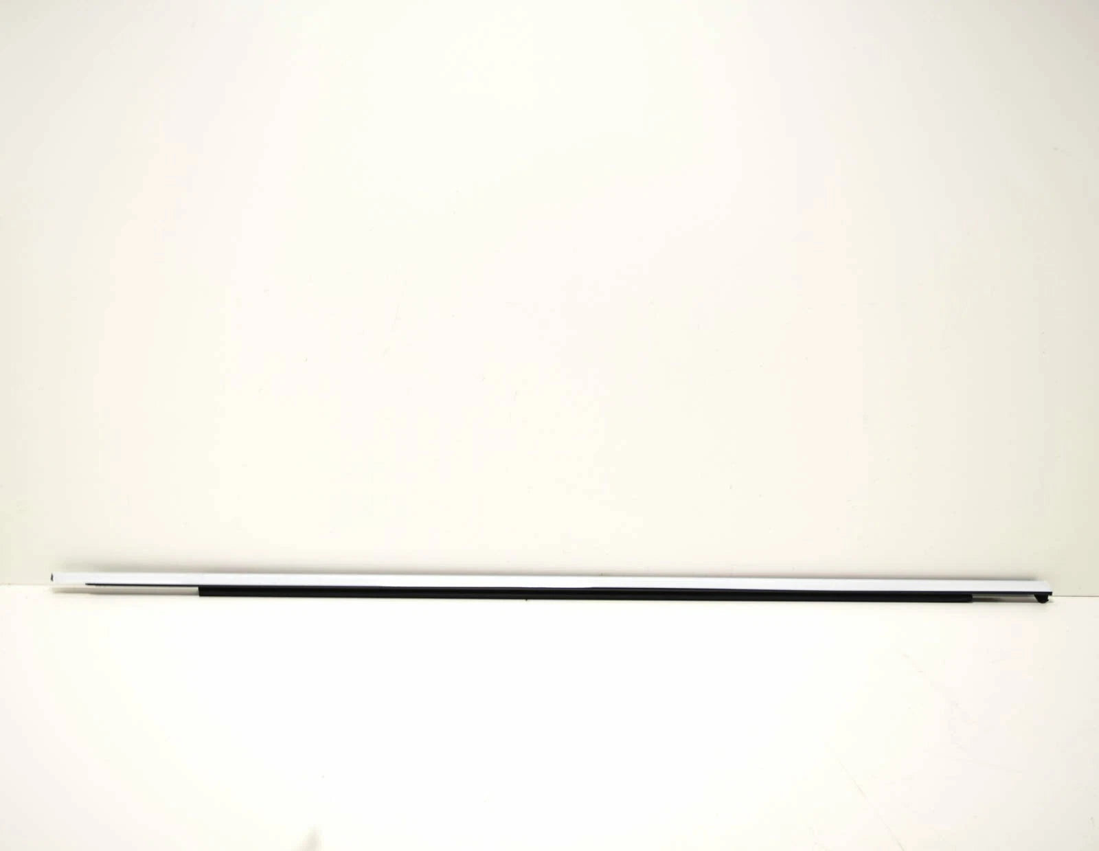 NEW AUDI A8 4N D5 FRONT RIGHT DOOR WINDOW SLOT SEAL TRIM 4N0837476CT94