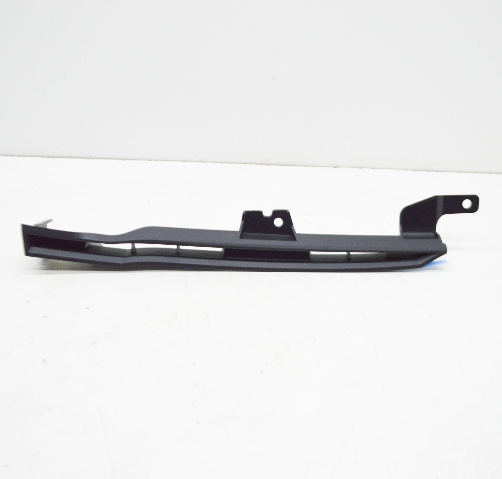 NEW AUDI A3 SPORTBACK 8Y FRONT RIGHT WING PLASTIC COVER 8Y0853242 ORIGINAL