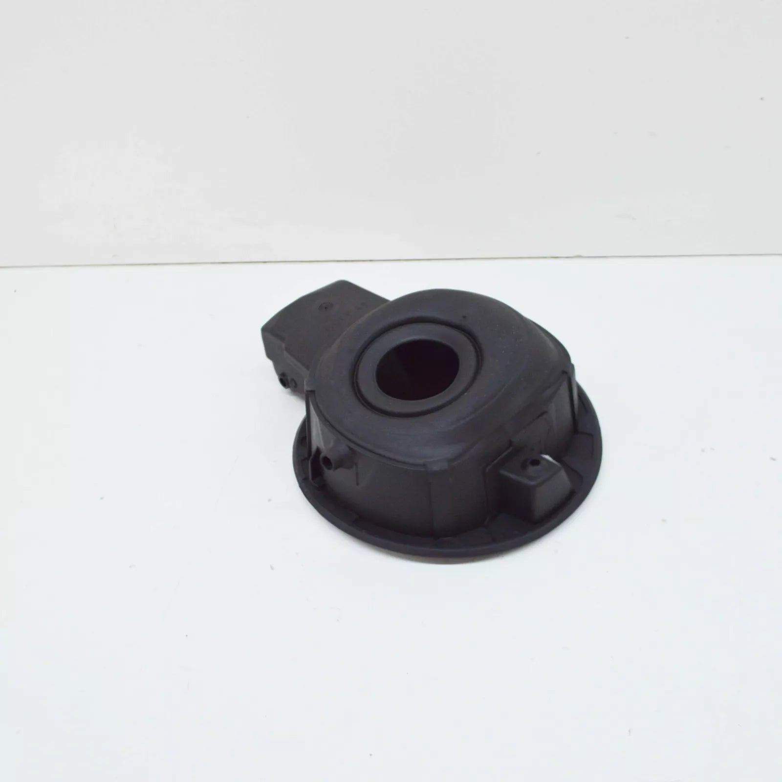 NEW VOLKSWAGEN GOLF MK5 FUEL FILLER DOOR FLAP 1K6809857CGRU