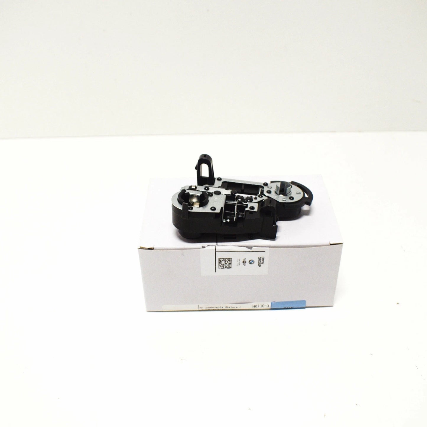 NEW BMW F30 F31 BULB HOLDER REAR LIGHT IN TRUNK LID LEFT 7313059 63217313059