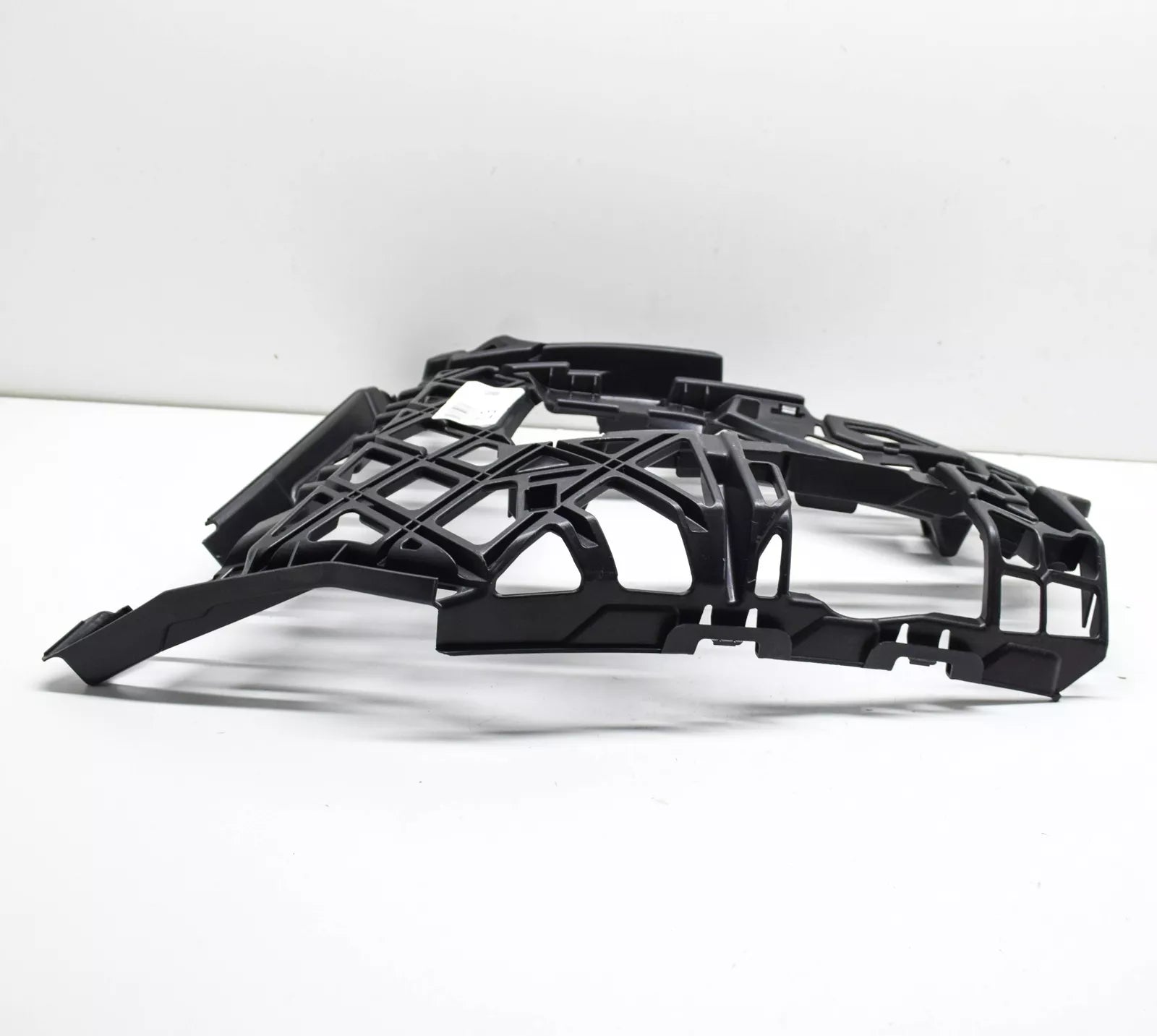 NEW VOLKSWAGEN GOLF SPORTSVAN AM1 FRONT LEFT BUMPER BRACKET 510807723D ORIGINAL